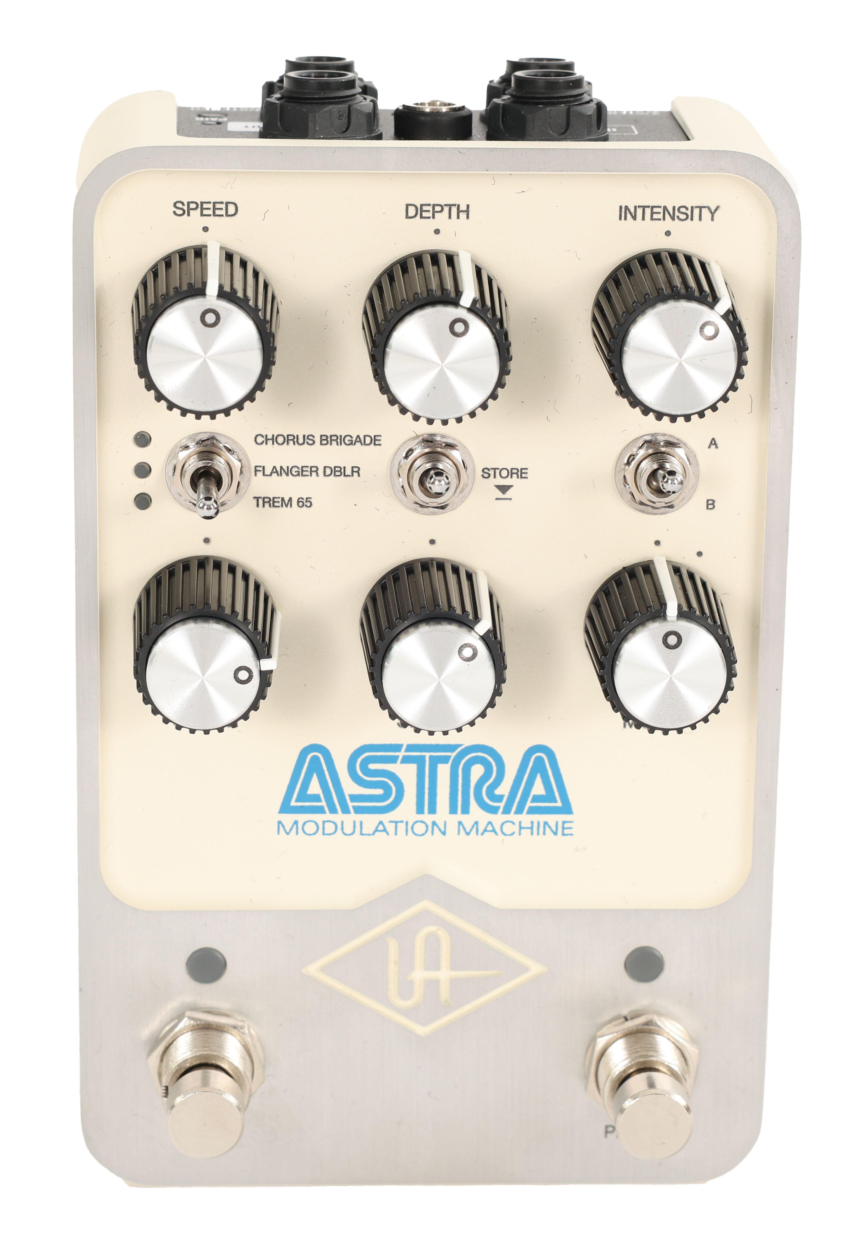 Second Hand Universal Audio Astra Modulation Pedal 895 - SH-141-5895 (2).jpg