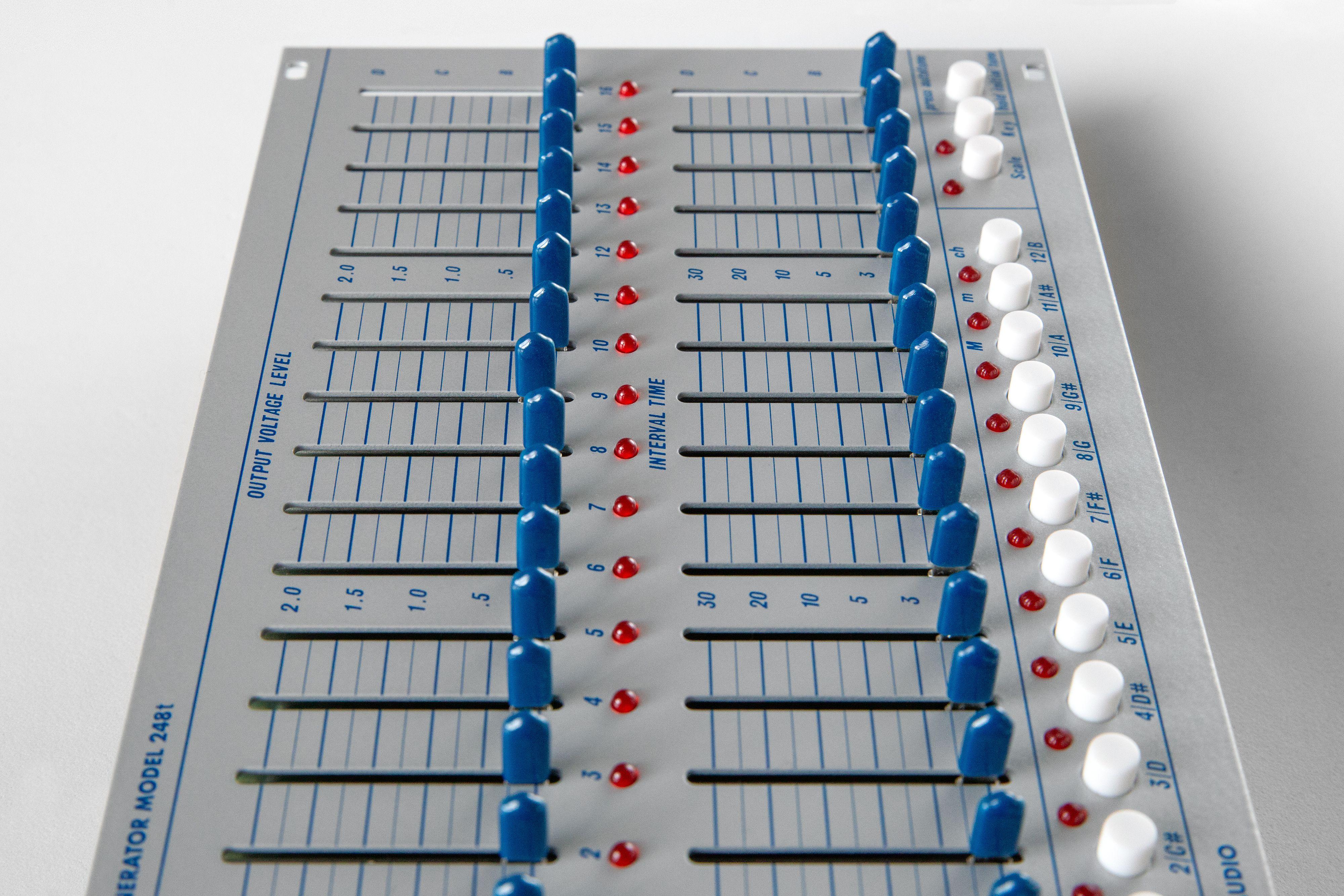 TipTop Audio 248t 72HP Multiple Arbitrary Function Generator  - 248T (3).jpg