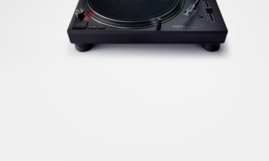 Technics SL-1210 MK7 Direct Drive Turntable Black DJ Deck - SL-1210MK7EB (5).jpg