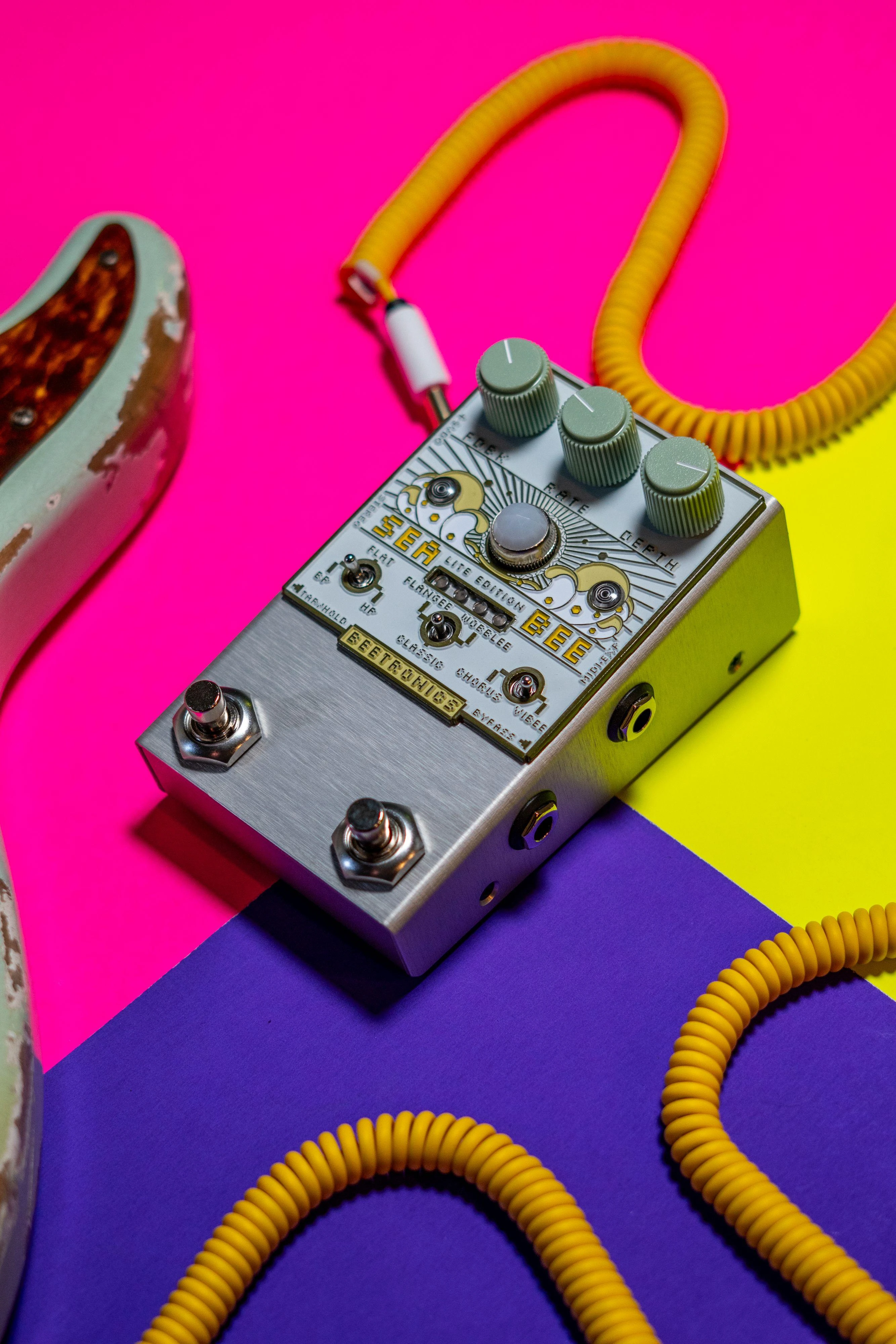 Beetronics Seabee Lite Stereo Harmochorus Effects Pedal in Cream - 71347-5.jpg
