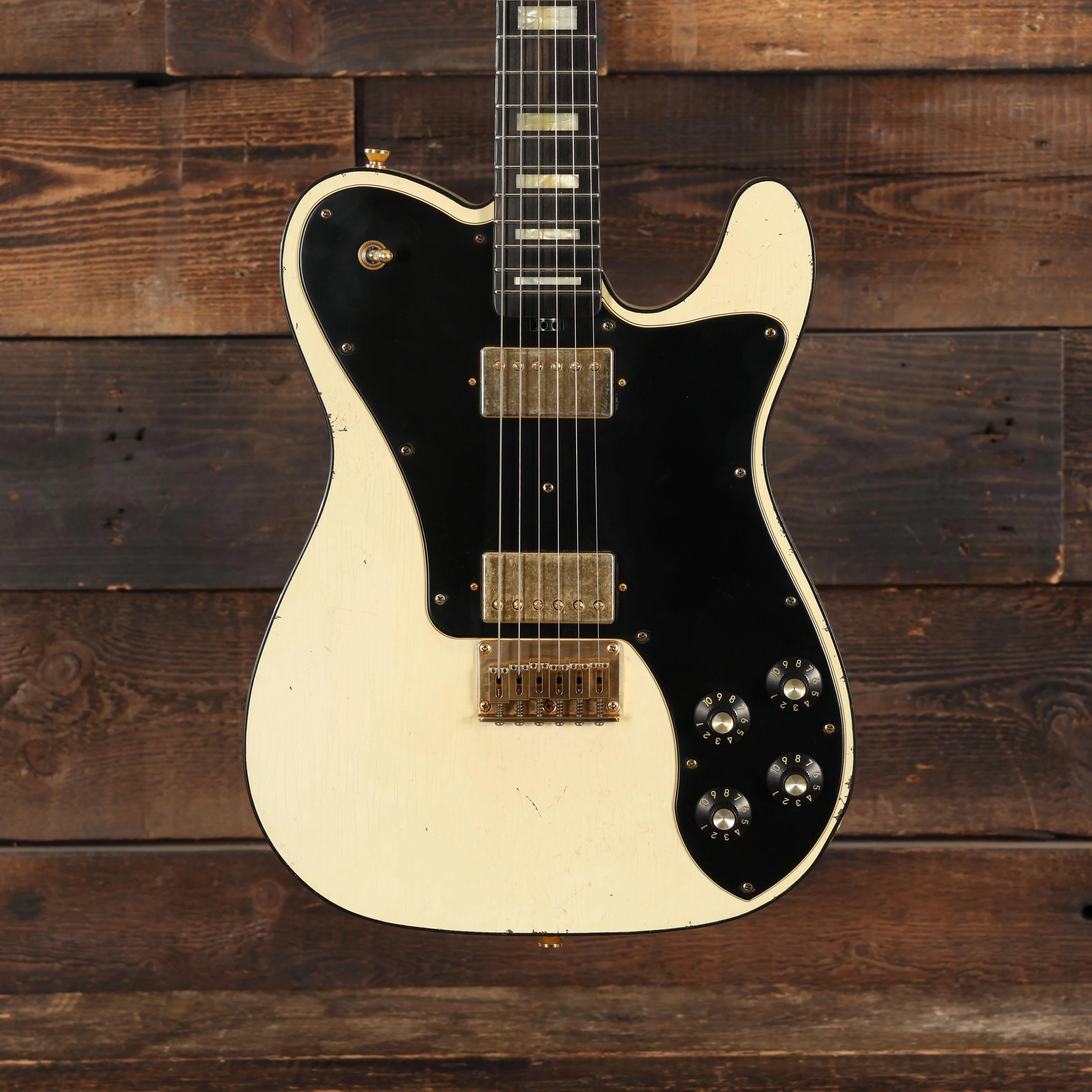 Shabat Lion Deluxe Electric Guitar in Olympic White, Light Aged - 502 (3).JPG