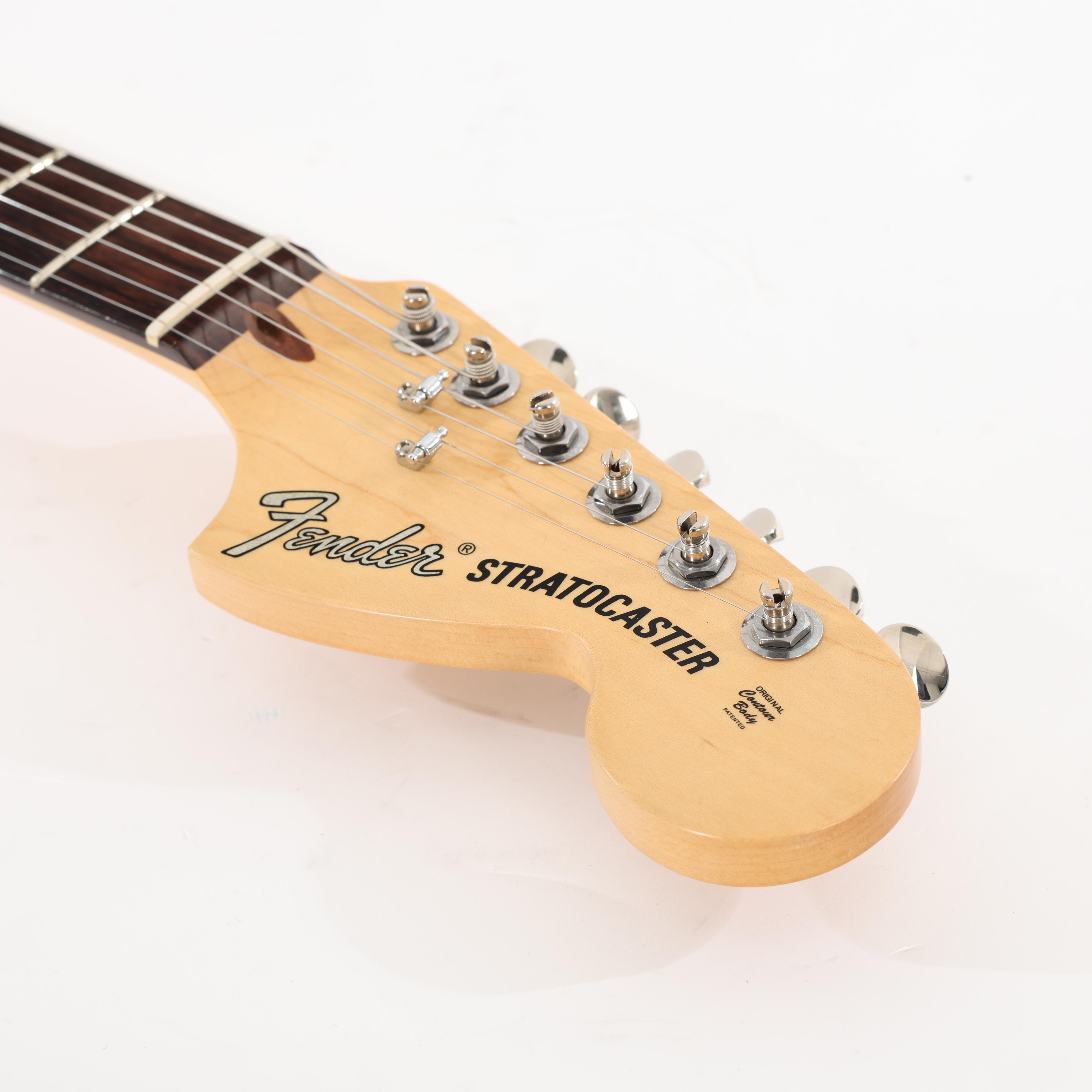 Second Hand Fender American Performer Stratocaster HSS 3-Colour Sunburst 284 - SH-241-6284 (12).jpg