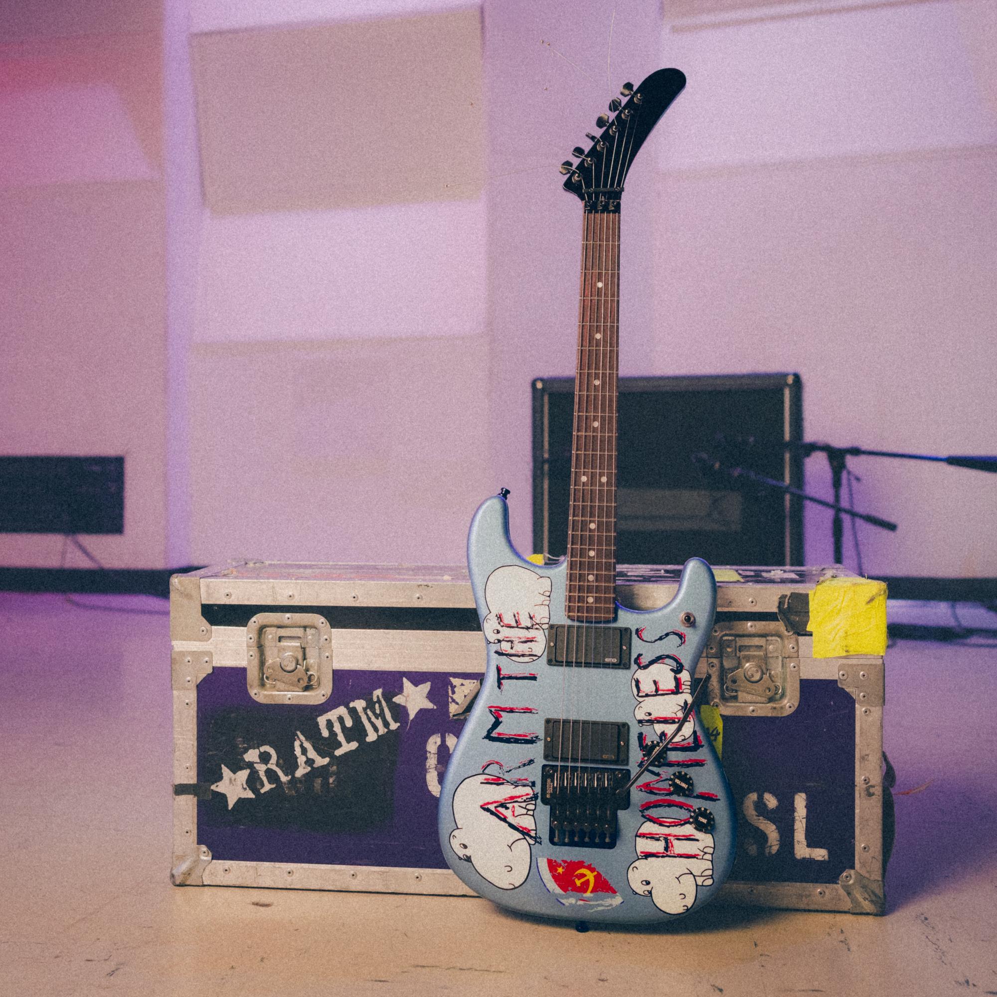 B Stock : Fender Tom Morello Arm The Homeless Stratocaster in Rosewood - 001 - 0140360783-Beauty-2.jpg