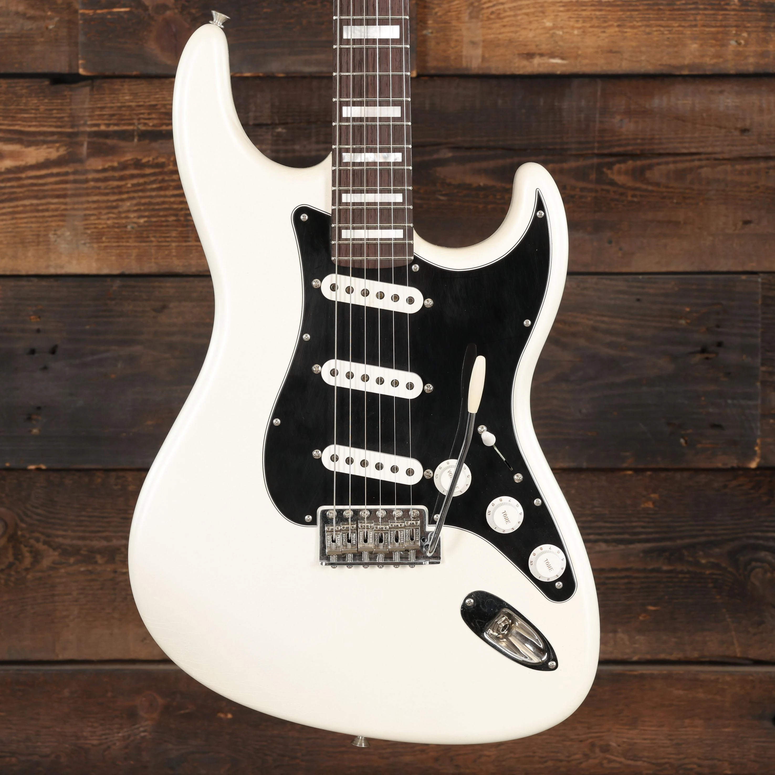Fender Custom Shop Masterbuilt Kyle McMillin Offset Stratocaster in Pearl White - KM1388 (3).JPG