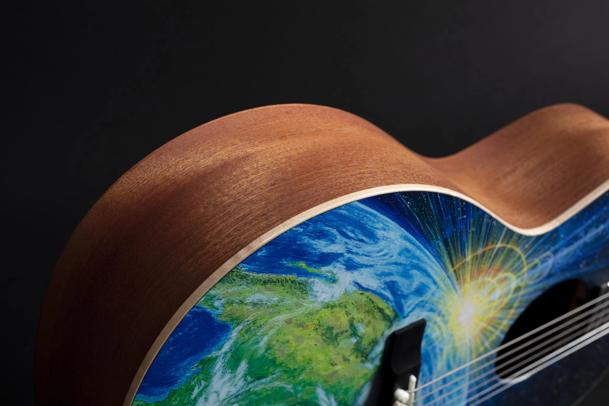 Martin 00L Earth Acoustic Guitar - CFM-GTR-00LEARTH-Detail.jpg