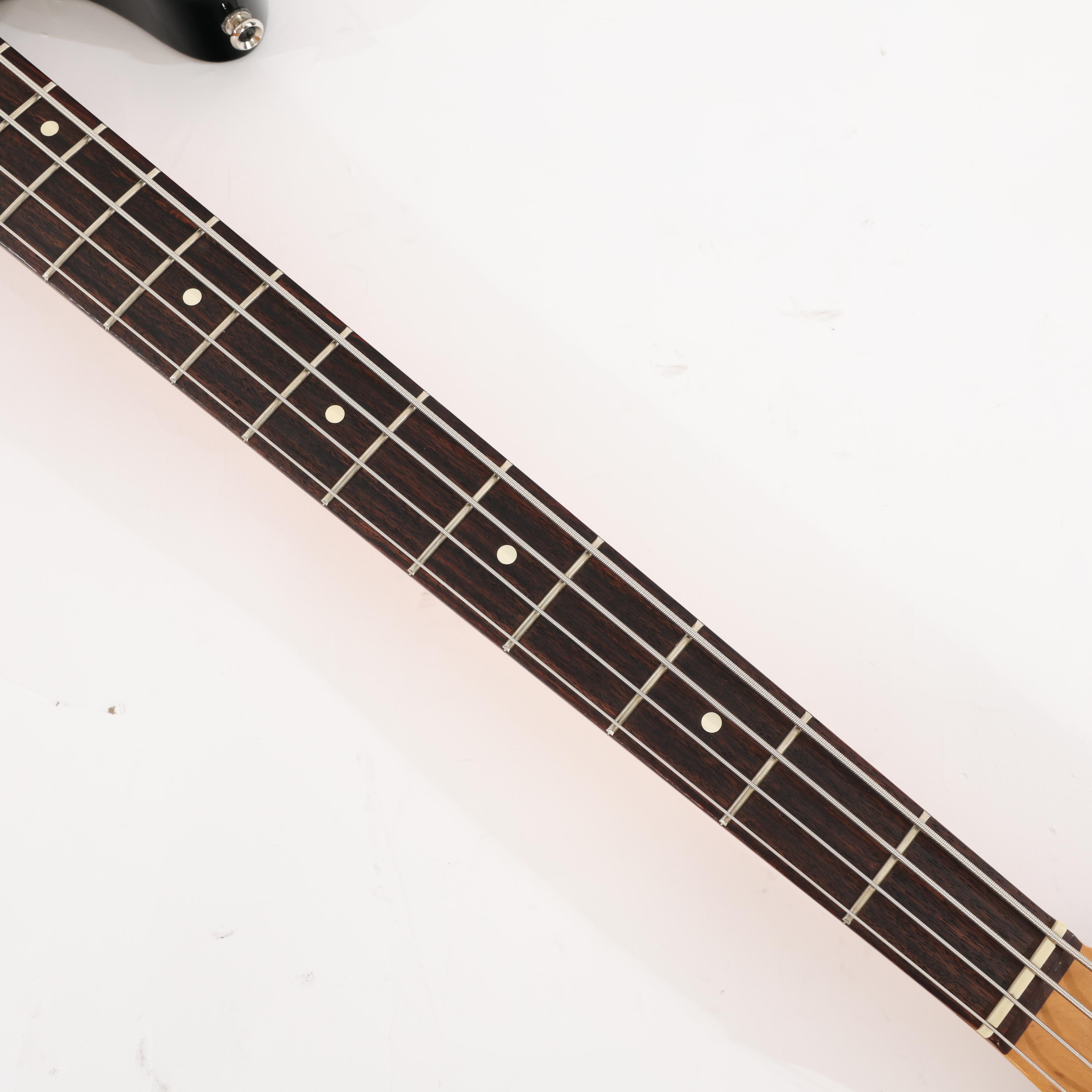 Second Hand 2005 Fender Mike Dirnt Precision Bass 059 - SH-141-6059 (10).jpg