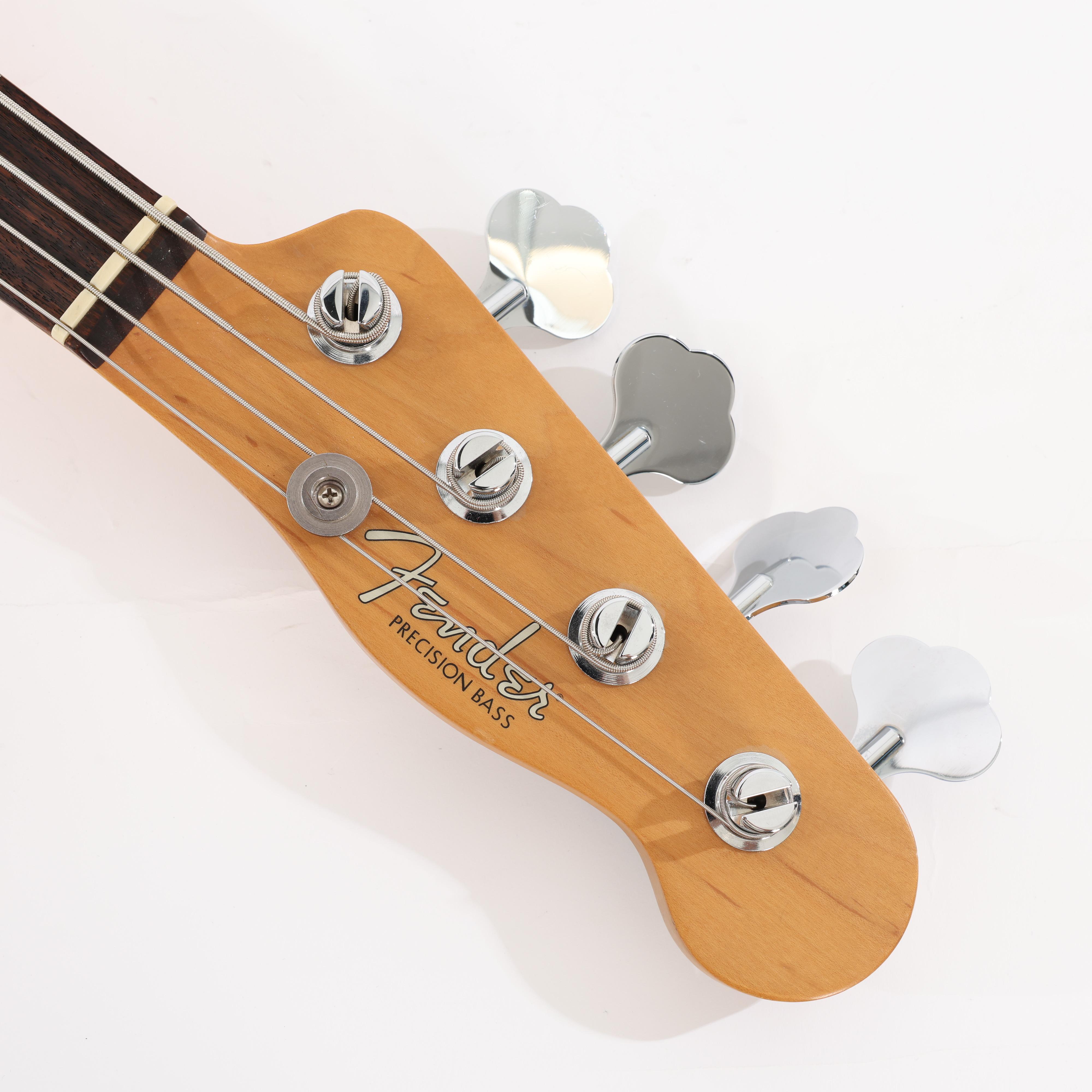 Second Hand 2005 Fender Mike Dirnt Precision Bass 059 - SH-141-6059 (11).jpg