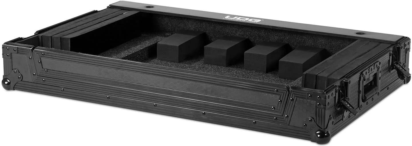 UDG FlightCase Multi Format 3XL + Wheels in Black - U91070BL (7).jpg