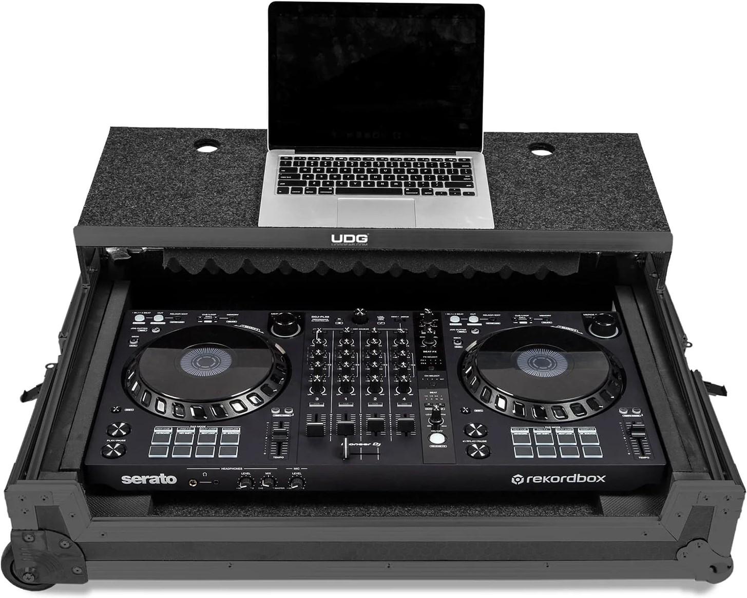 UDG FlightCase Multi Format XXL + Laptop & Trolley & Wheels in Black - U91054BL (1).jpg