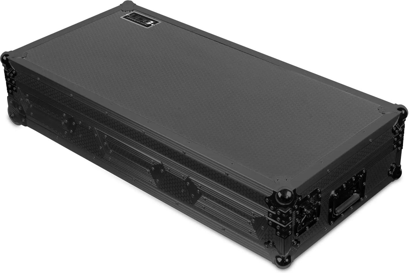 UDG FlightCase Set Pioneer CDJ-3000/900NXS2 + Laptop & Wheels in Black - U91074BL (3).jpg