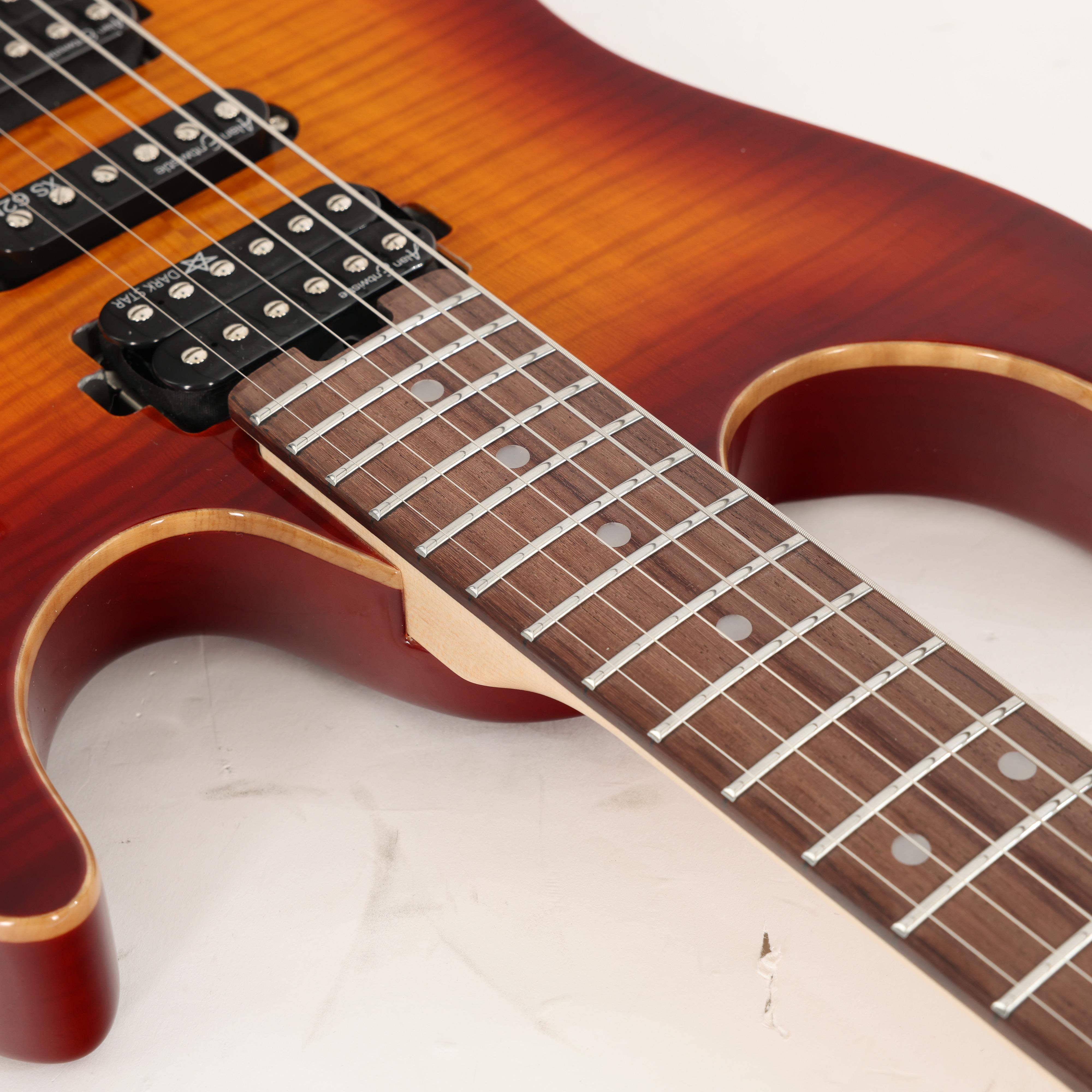 B Stock : Soloking Shredmaster HSH in Dusk Burst - 001 - B-SM-HSH-DS-0001 (9).jpg