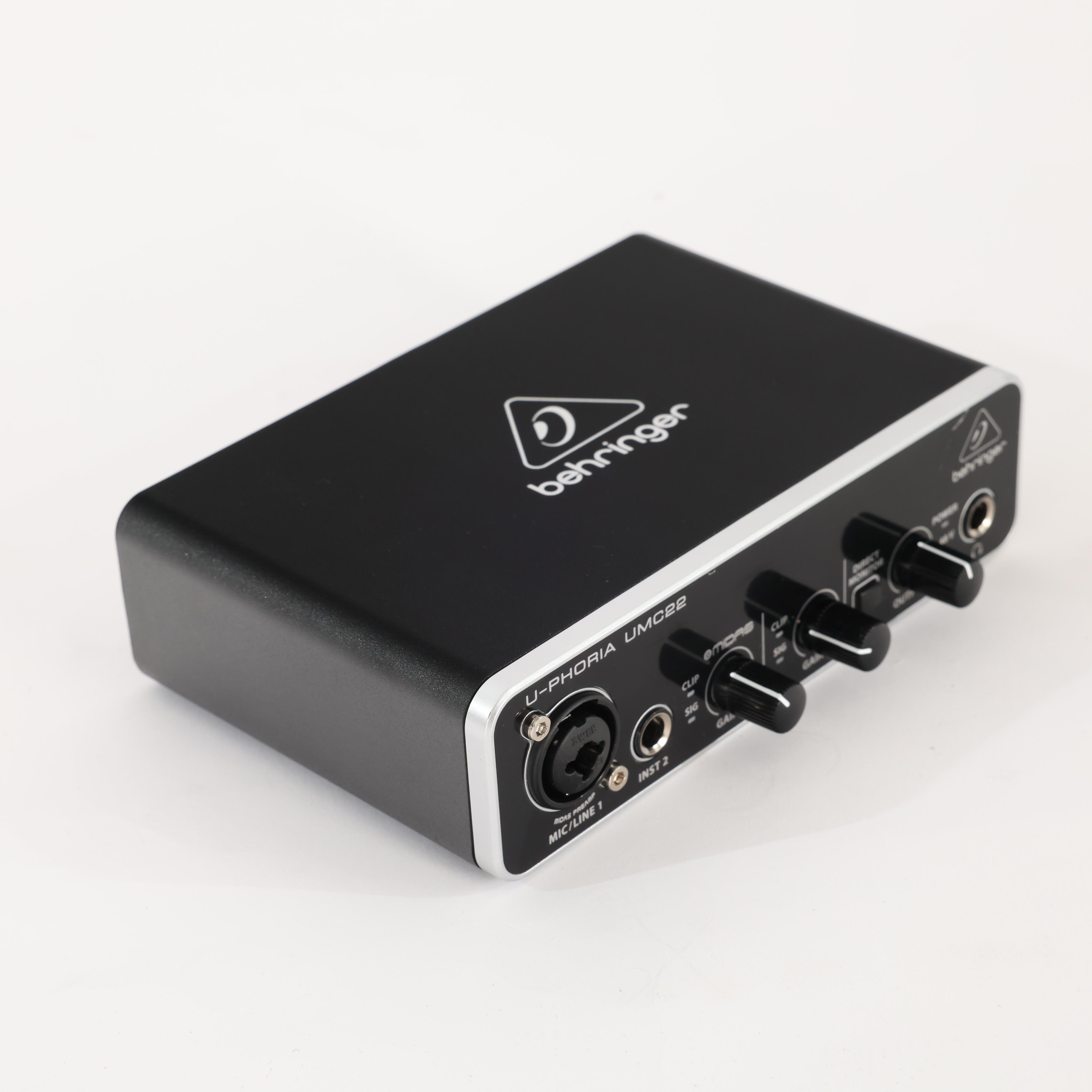 B Stock : Behringer UMC22 Audiophile 2x2 USB Audio Interface with MIDAS Mic Preamplifier - 007 - B-UMC22-0007 (3).jpg