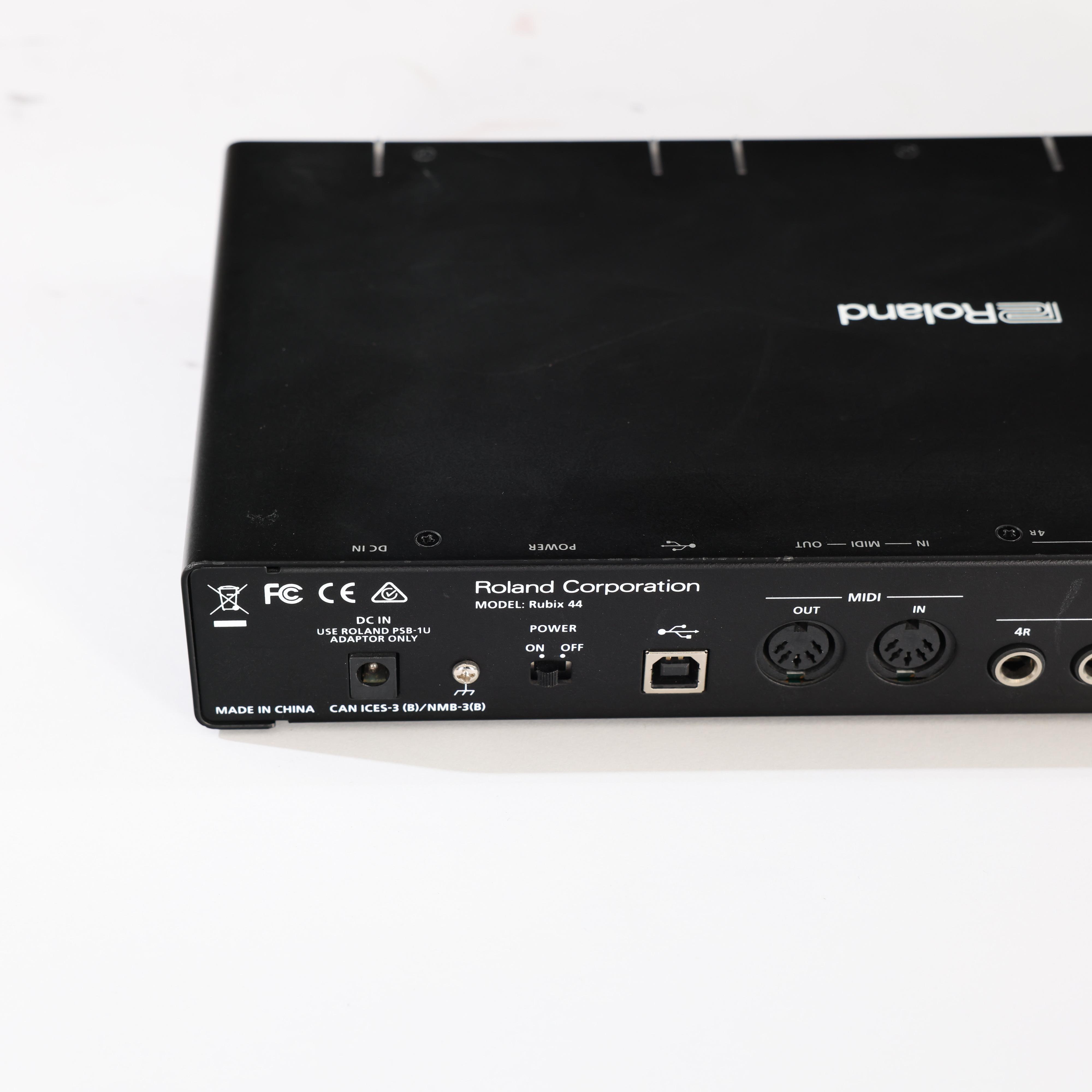 B Stock : Roland RUBIX 44 - USB Audio Interface - X44 - B-RUBIX44 (5).jpg