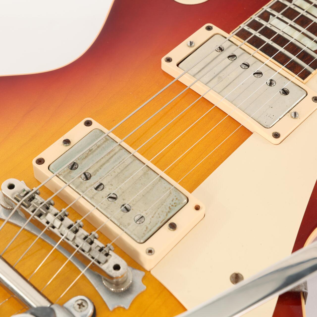 Second Hand Gibson Collector's Choice #3 "The Babe" '60 Les Paul With Bigsby Cherry Tea Burst 860 - SOR01860 (6).jpg