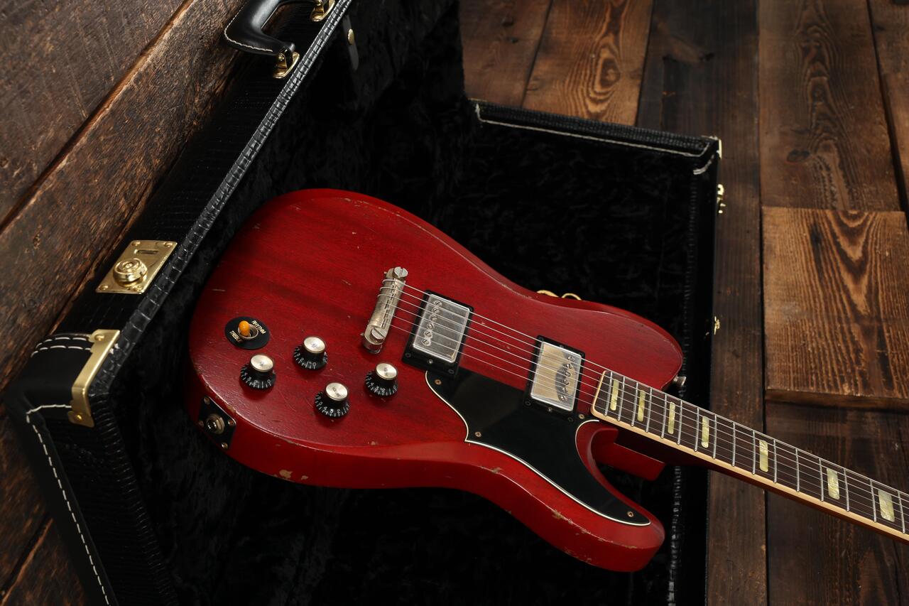 Castedosa Marianna Bevel Electric Guitar in Aged Cherry - 525 (23).jpg