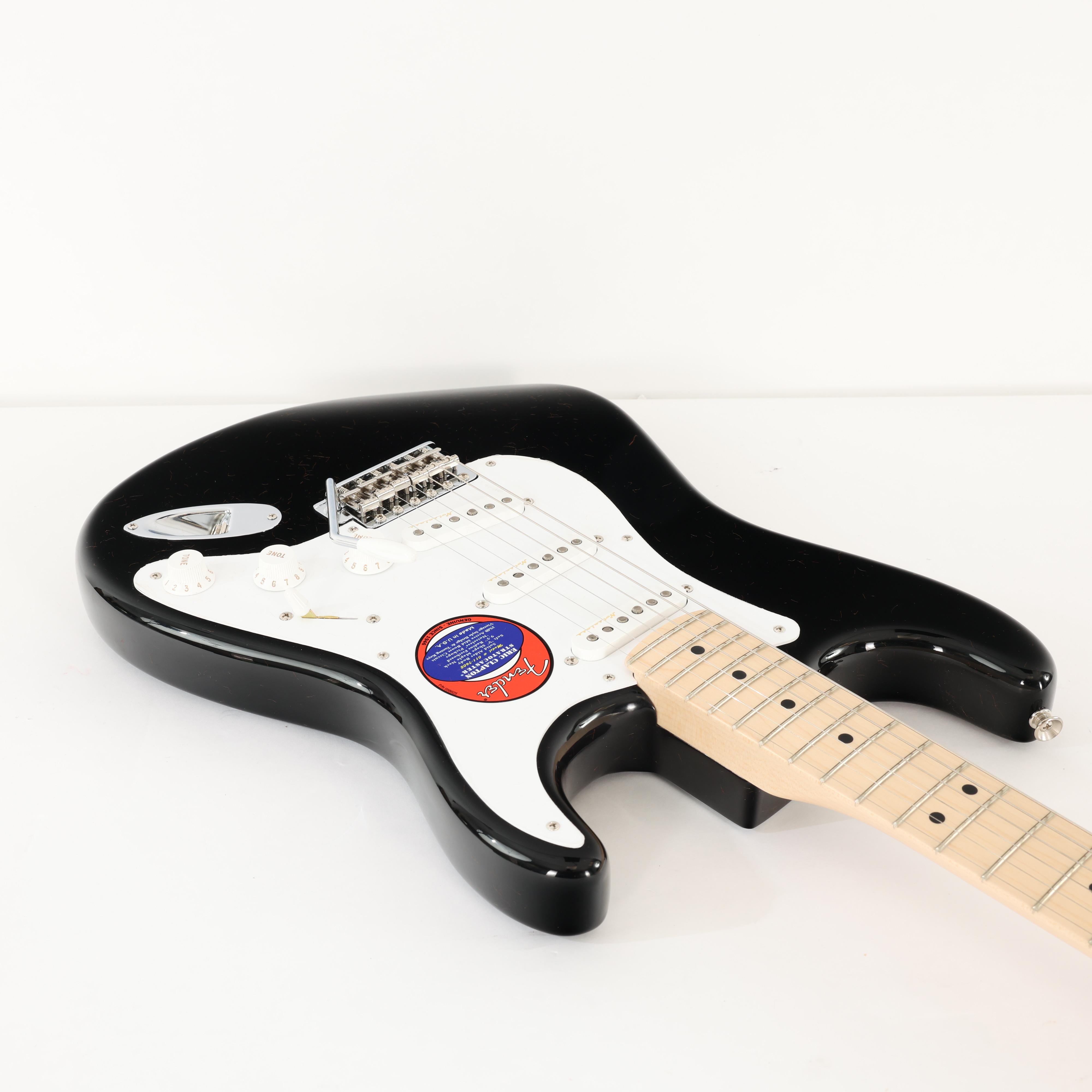 B Stock : Fender Eric Clapton Signature Stratocaster in Black - 002 - B-011760280-0002 (9).jpg
