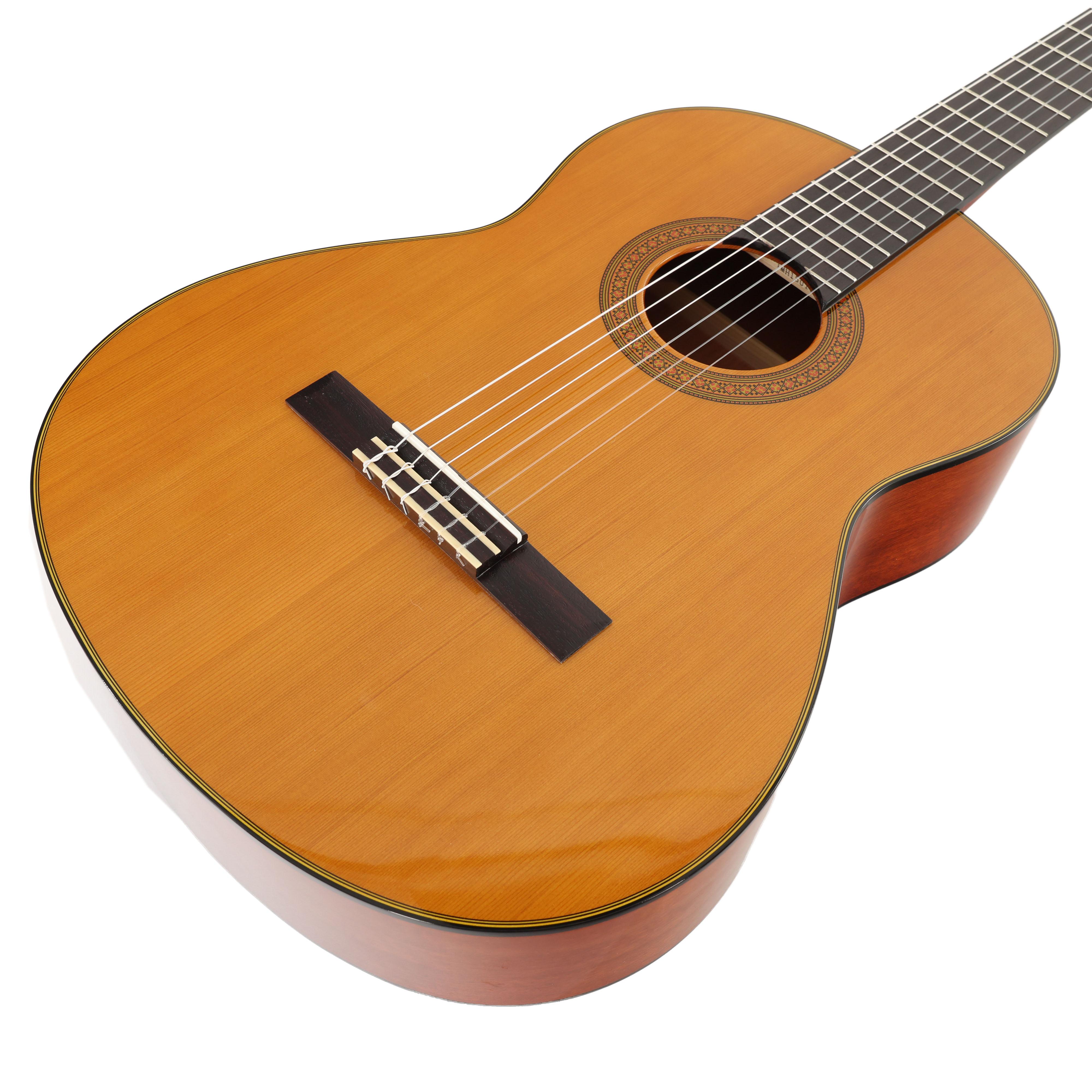 Yamaha CG142C Classical Guitar in Gloss Natural - CG142C (5).jpg