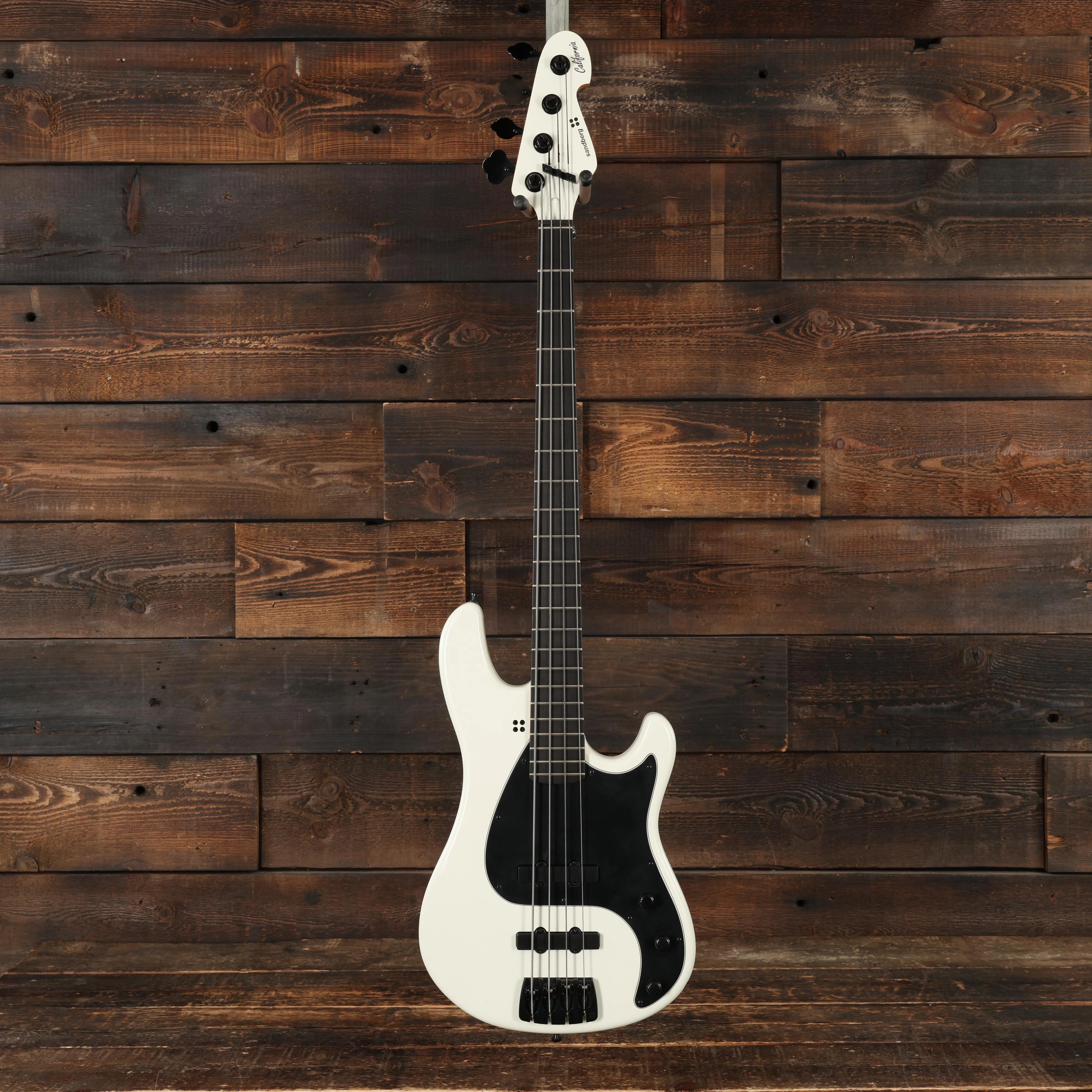 Sandberg California V TT Martin Mendez Signature Bass Guitar in Soft Aged Virgin White - 46505 (4).JPG
