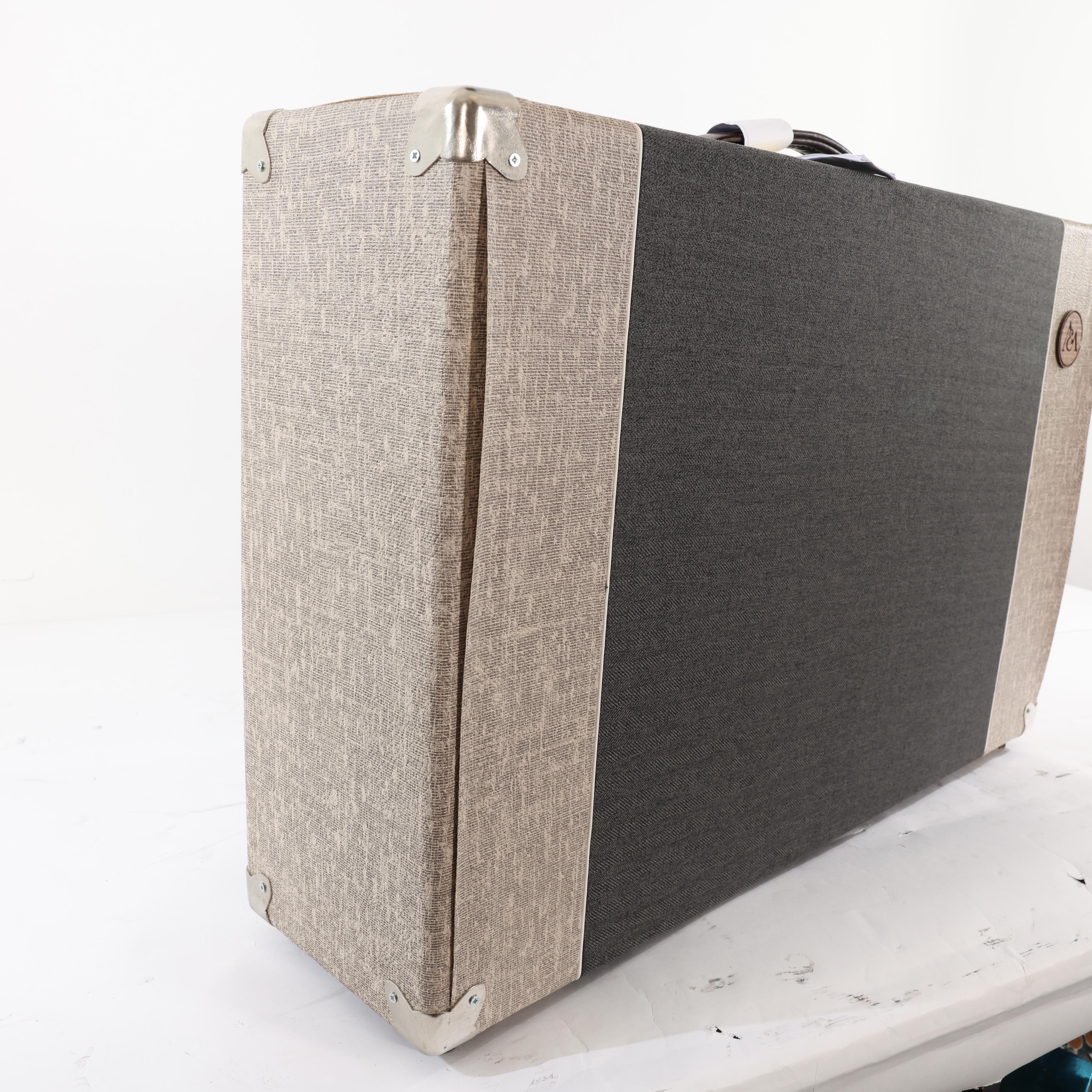 Second Hand Alder & Ash Pedalboard 28"x16" 194 - 099A9567.jpg