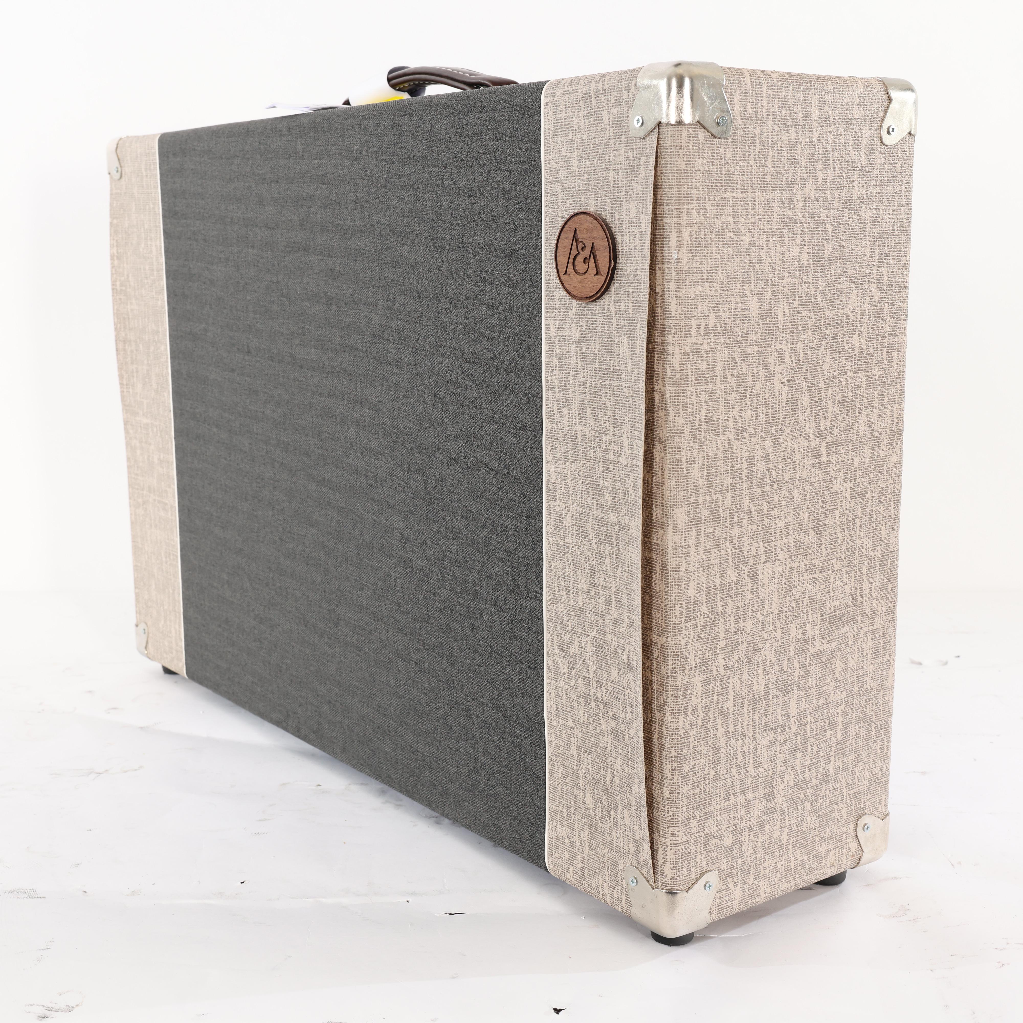 Second Hand Alder & Ash Pedalboard 28"x16" 194 - 099A9565.jpg