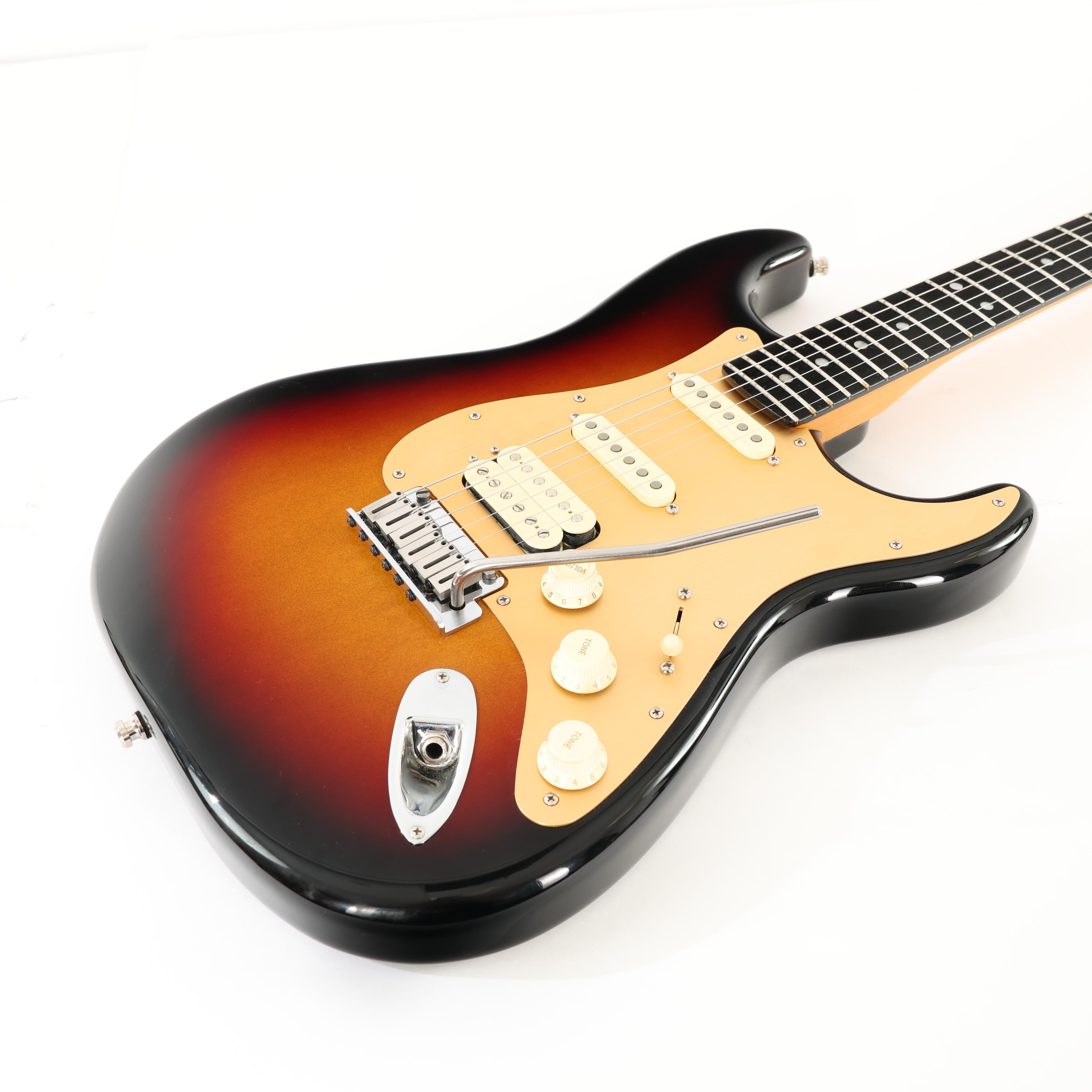 Second Hand Fender American Ultra Stratocaster HSS in Ultraburst 517 - SH-114-2517 (5).jpg