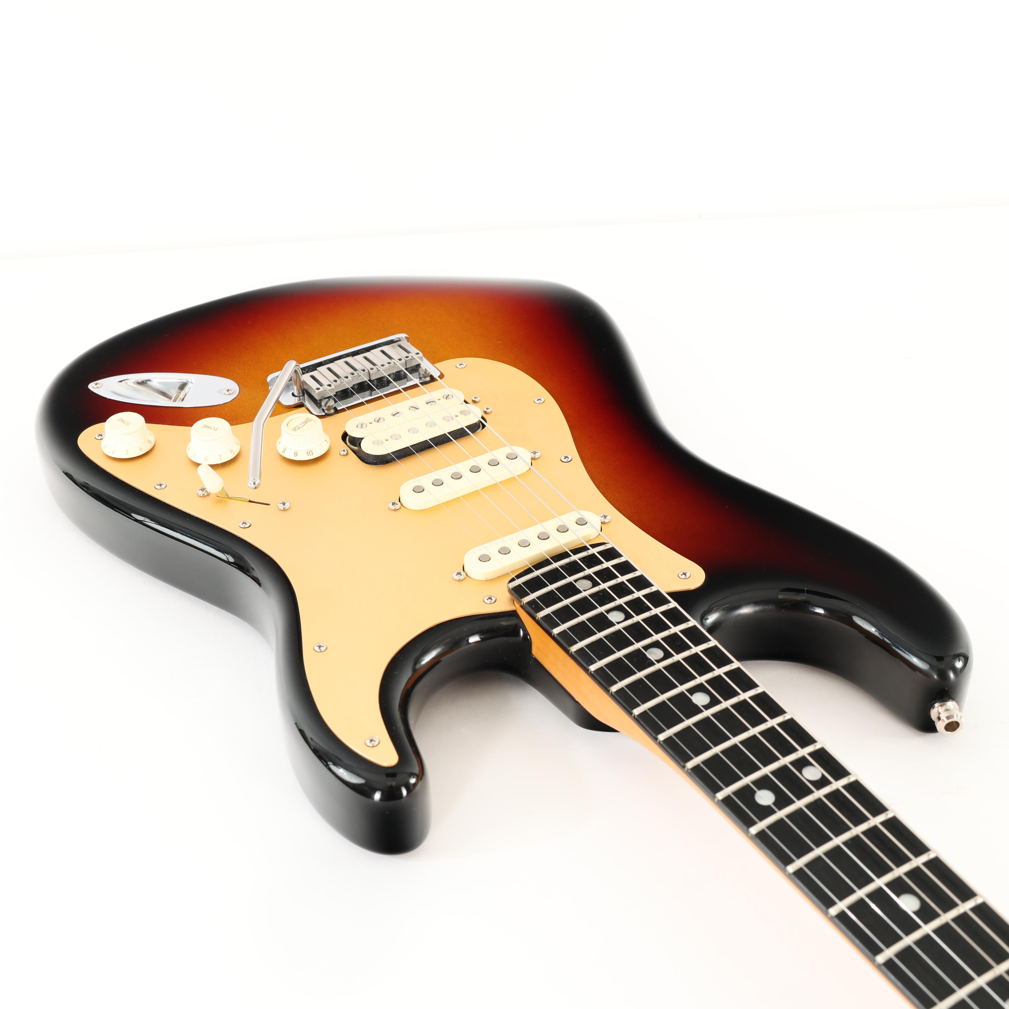 Second Hand Fender American Ultra Stratocaster HSS in Ultraburst 517 - SH-114-2517 (8).jpg