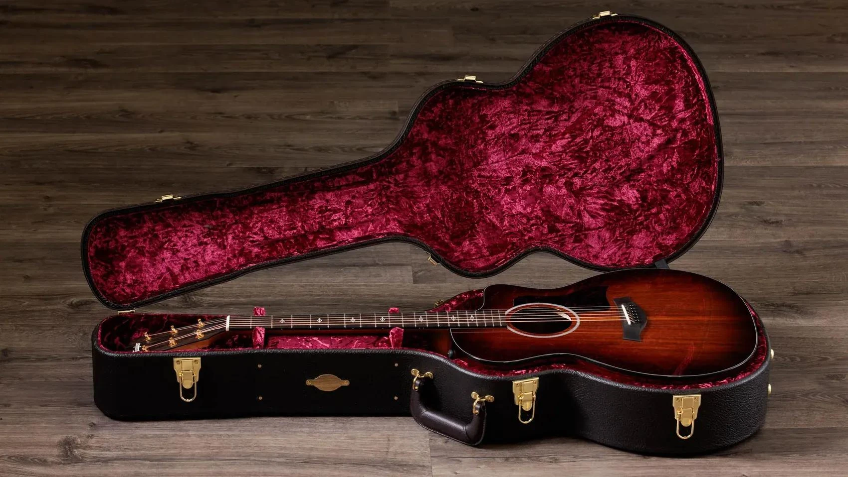 Taylor 224ce-K DLX Electro Acoustic in Koa - 224CE-KDLX-2-4.jpg