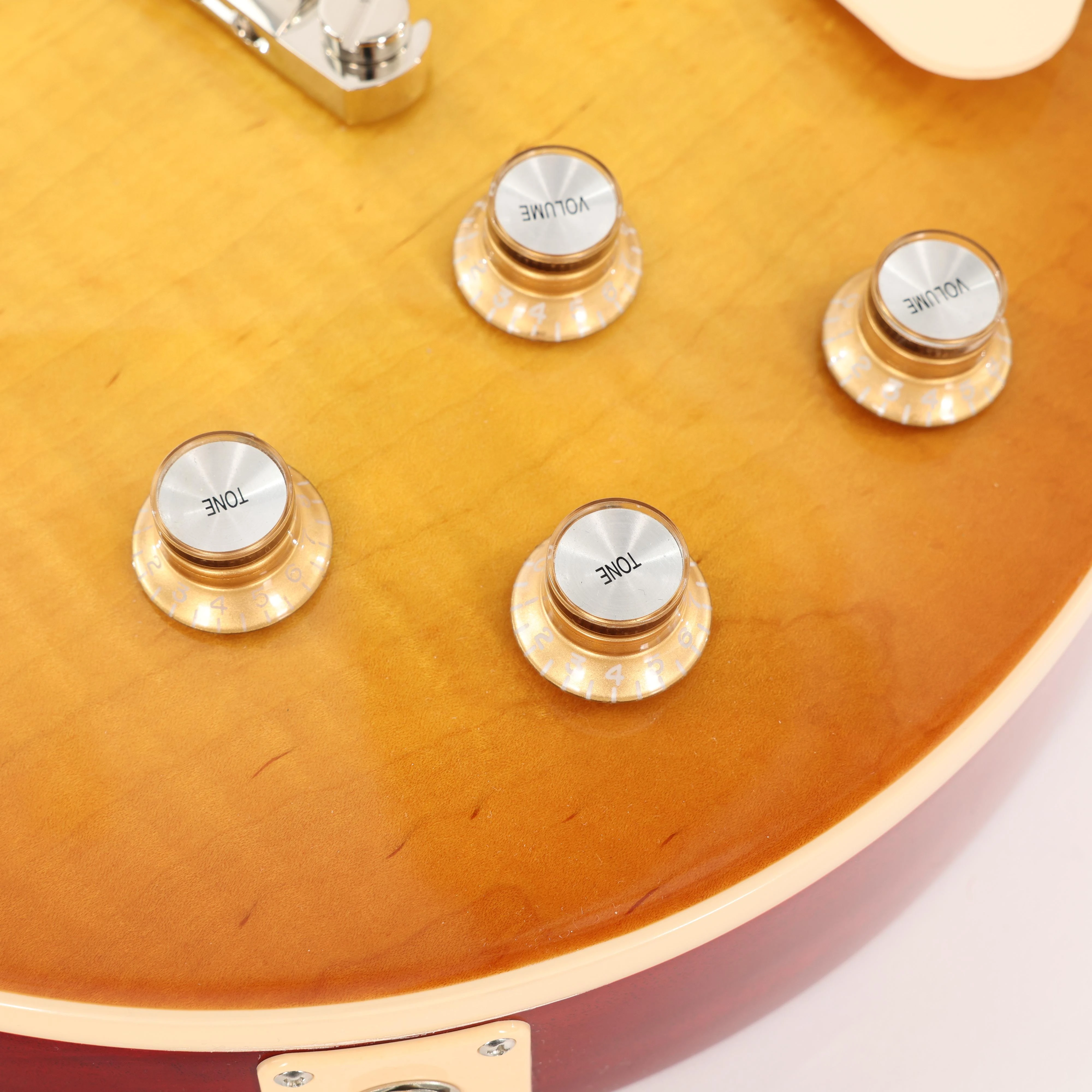 B Stock : Gibson Les Paul Standard '60s Electric Guitar in Unburst - 004 - B-LPS600UBN-0004 (9).jpg