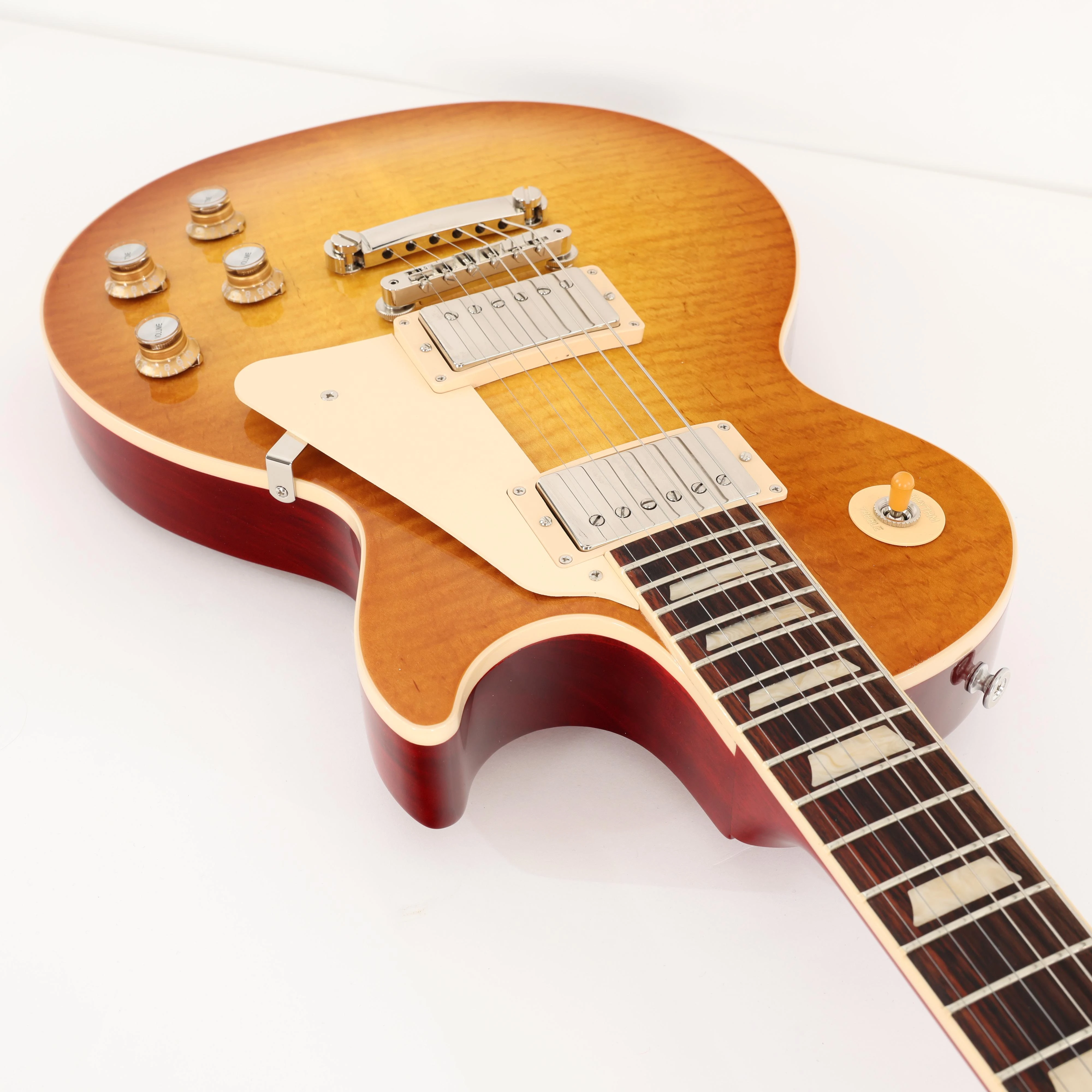 B Stock : Gibson Les Paul Standard '60s Electric Guitar in Unburst - 004 - B-LPS600UBN-0004 (10).jpg