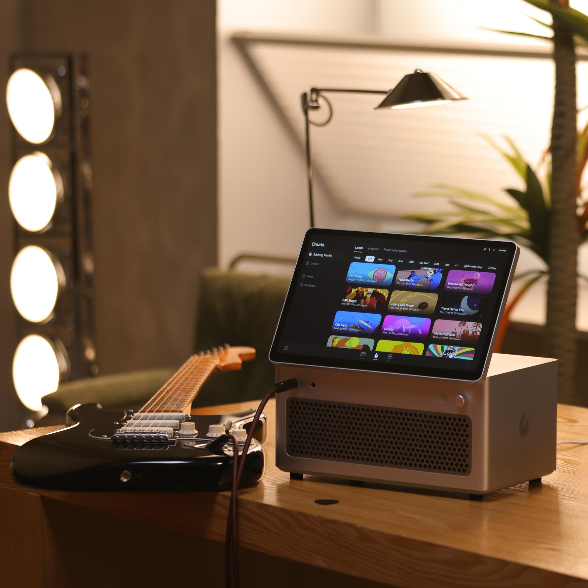 B Stock : Lava Music Studio Digital Modelling Amplifier - 003 - LAVA-STUDIO-Desk-Backstage.jpg