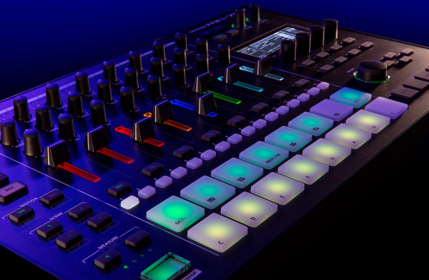 B Stock : Roland MC-707 Groovebox Drum Machine, Sampler and Sequencer - 707 - 516208-1654693153926.jpg