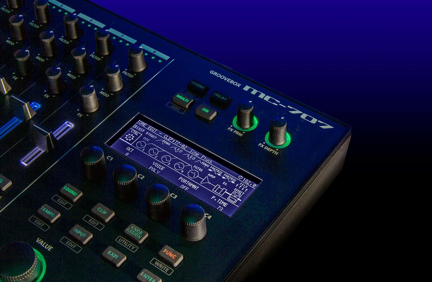 B Stock : Roland MC-707 Groovebox Drum Machine, Sampler and Sequencer - 707 - 516209-1654693157725.jpg