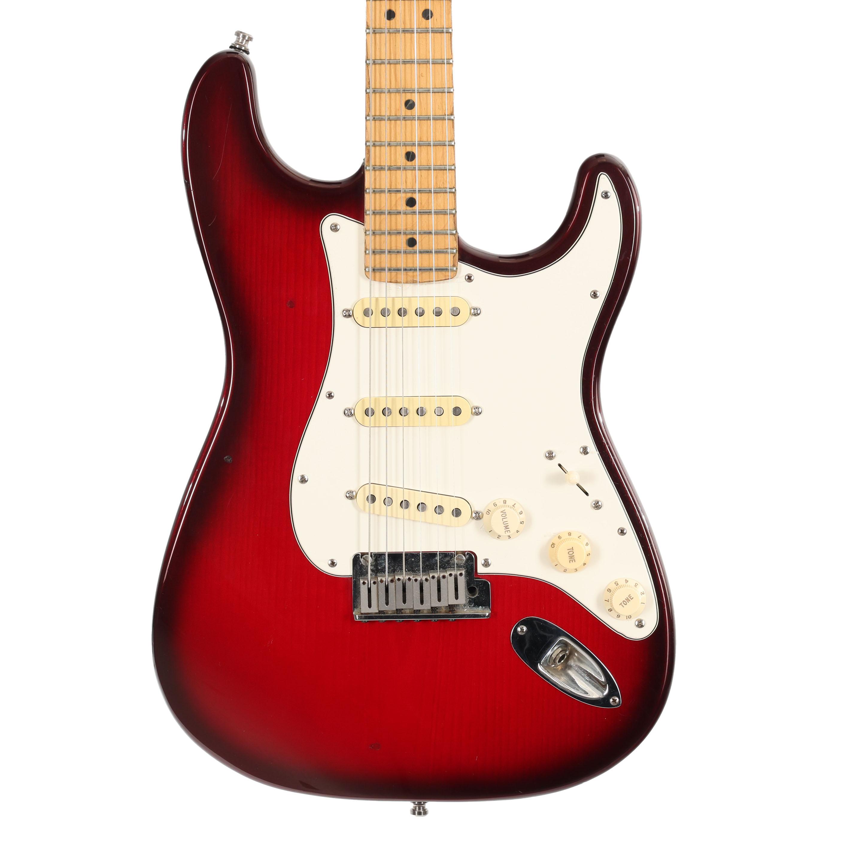 Second Hand Fender USA Stratocaster Deluxe Cherry Burst 766 - SH-130-0766 (2).jpg