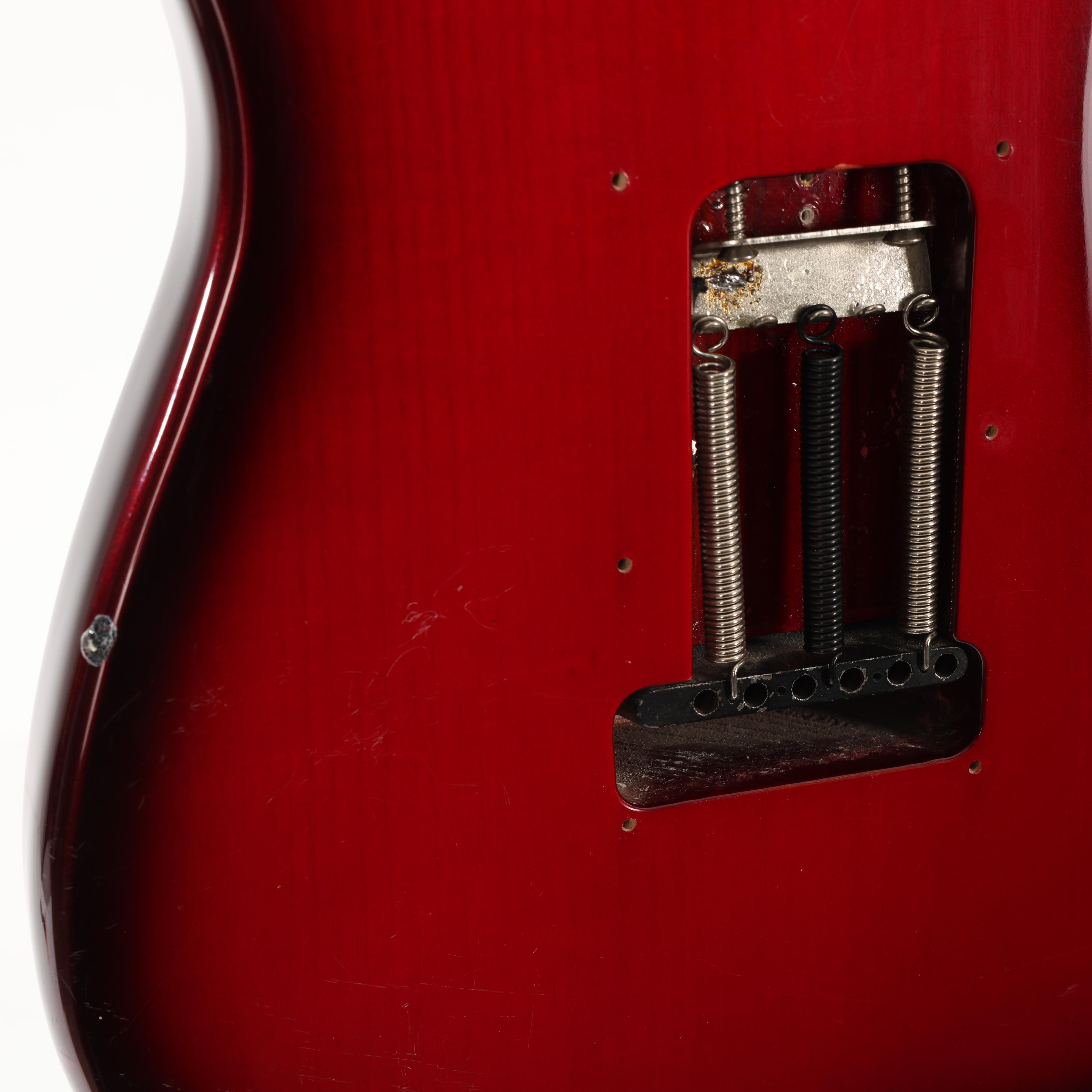 Second Hand Fender USA Stratocaster Deluxe Cherry Burst 766 - SH-130-0766 (5).jpg