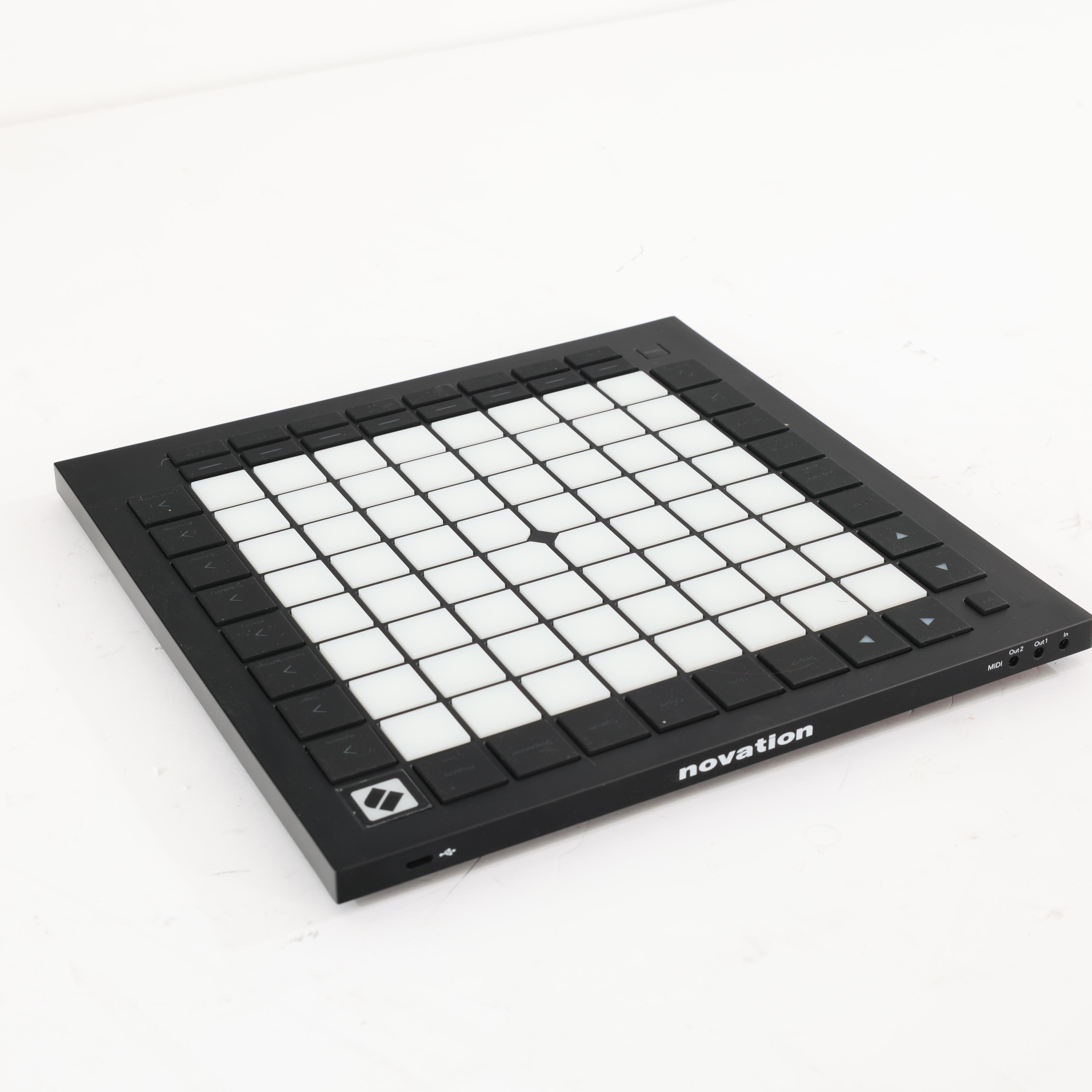 Second Hand Novation Launchpad Pro mkIII MIDI Controller for Ableton Live 755 - SH-204-1755 (4).jpg