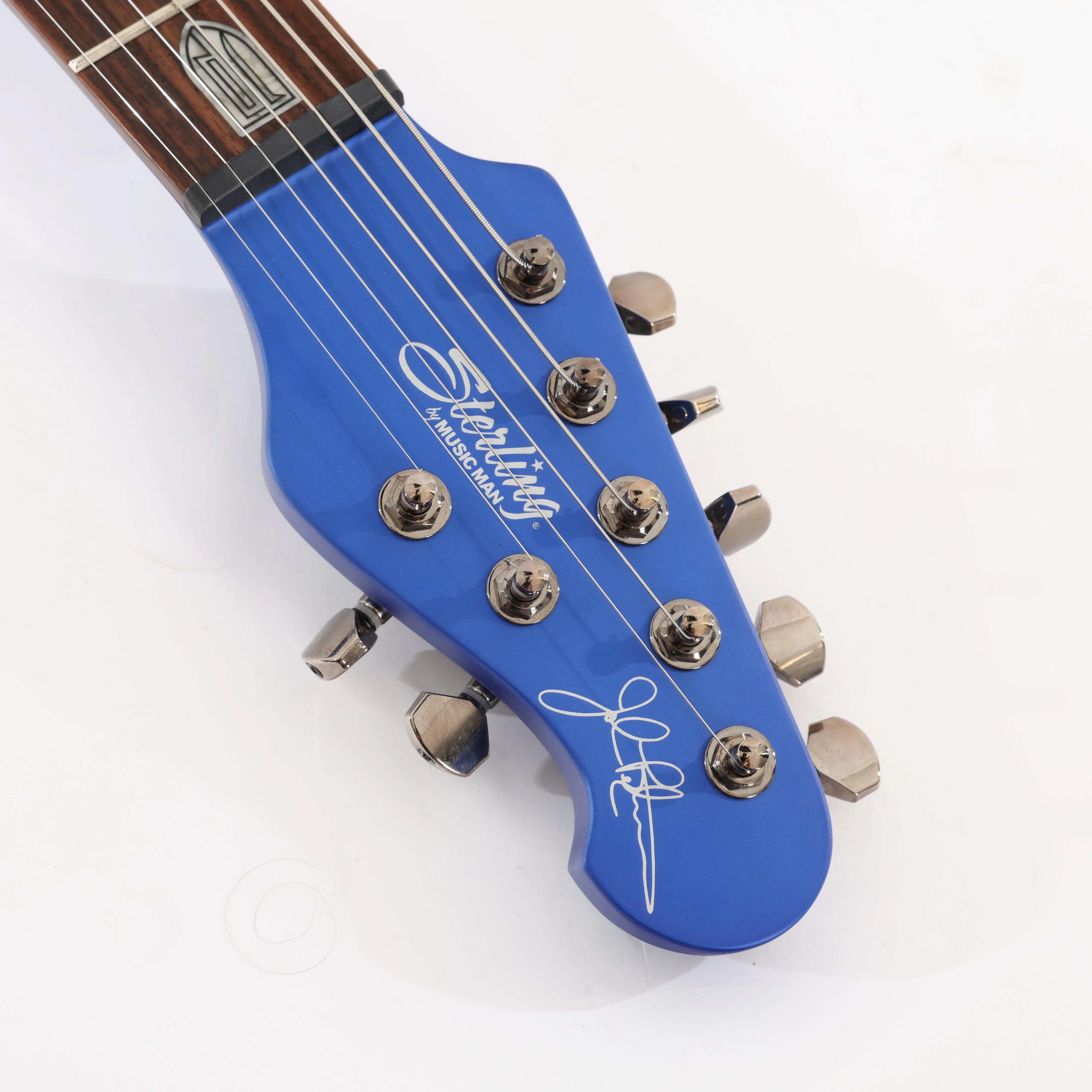 B Stock : Sterling by Music Man Majesty 7 in Siberian Sapphire - 001 - B-STMAJ170S-0001 (10).jpg