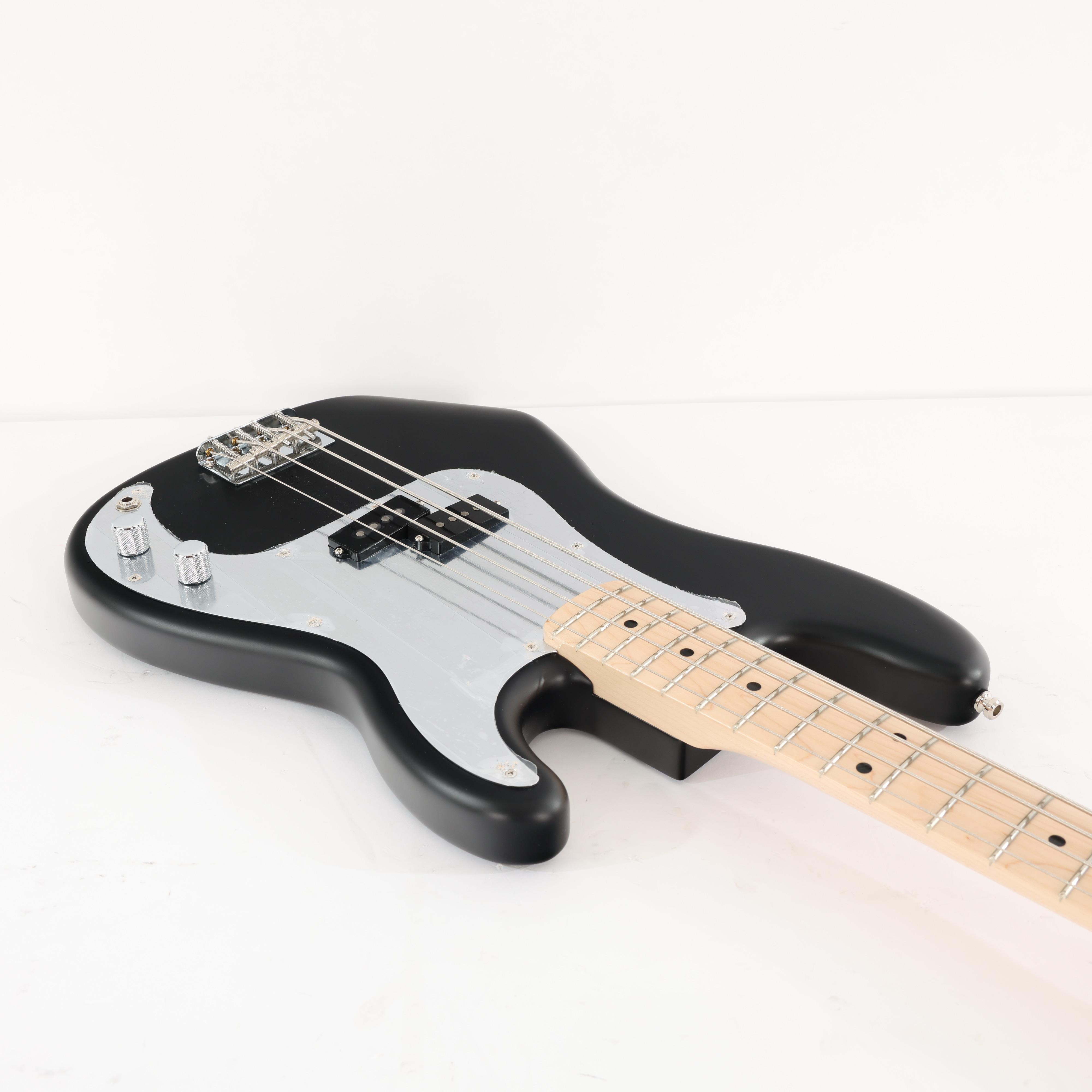 B Stock : Fender Limited Edition Iron Maiden 50th Anniversary Steve Harris Precision Bass in Satin Black - 001 - B-014103230-0001 (8).jpg