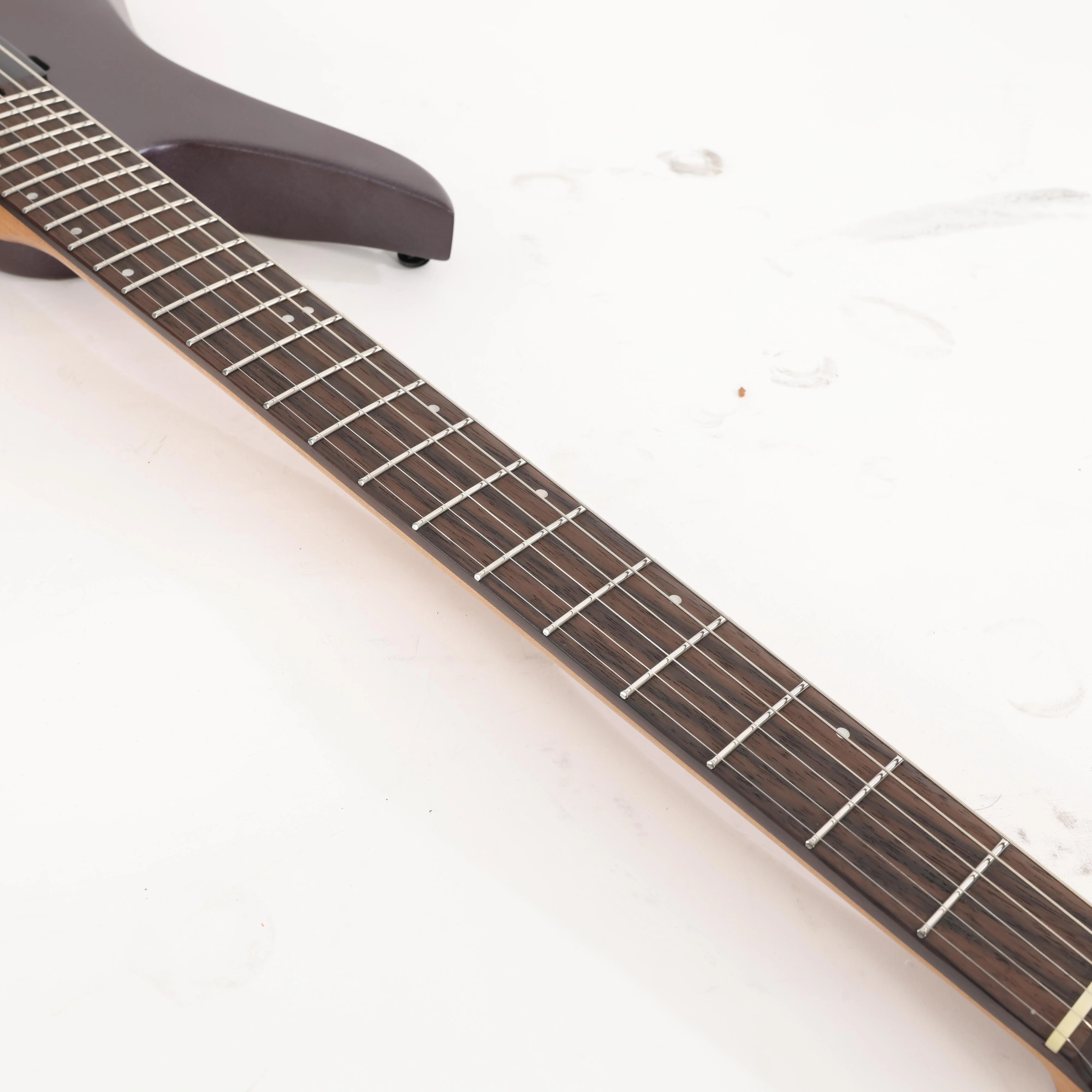 B Stock : HILS NEXT HN5 Headless Electric Guitar in Satin Metallic Deep Purple - 007 - B-HN5S-NS-M-0007 (10).jpg