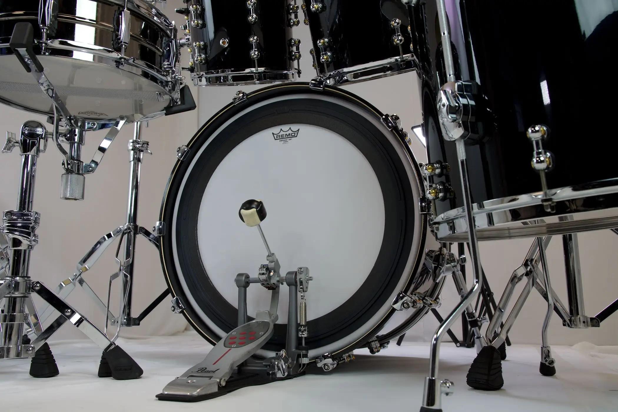 Remo, Emperor SMT Coated Kick Drum Drumhead, 24" - BB-1124-00-SMT (3).jpg