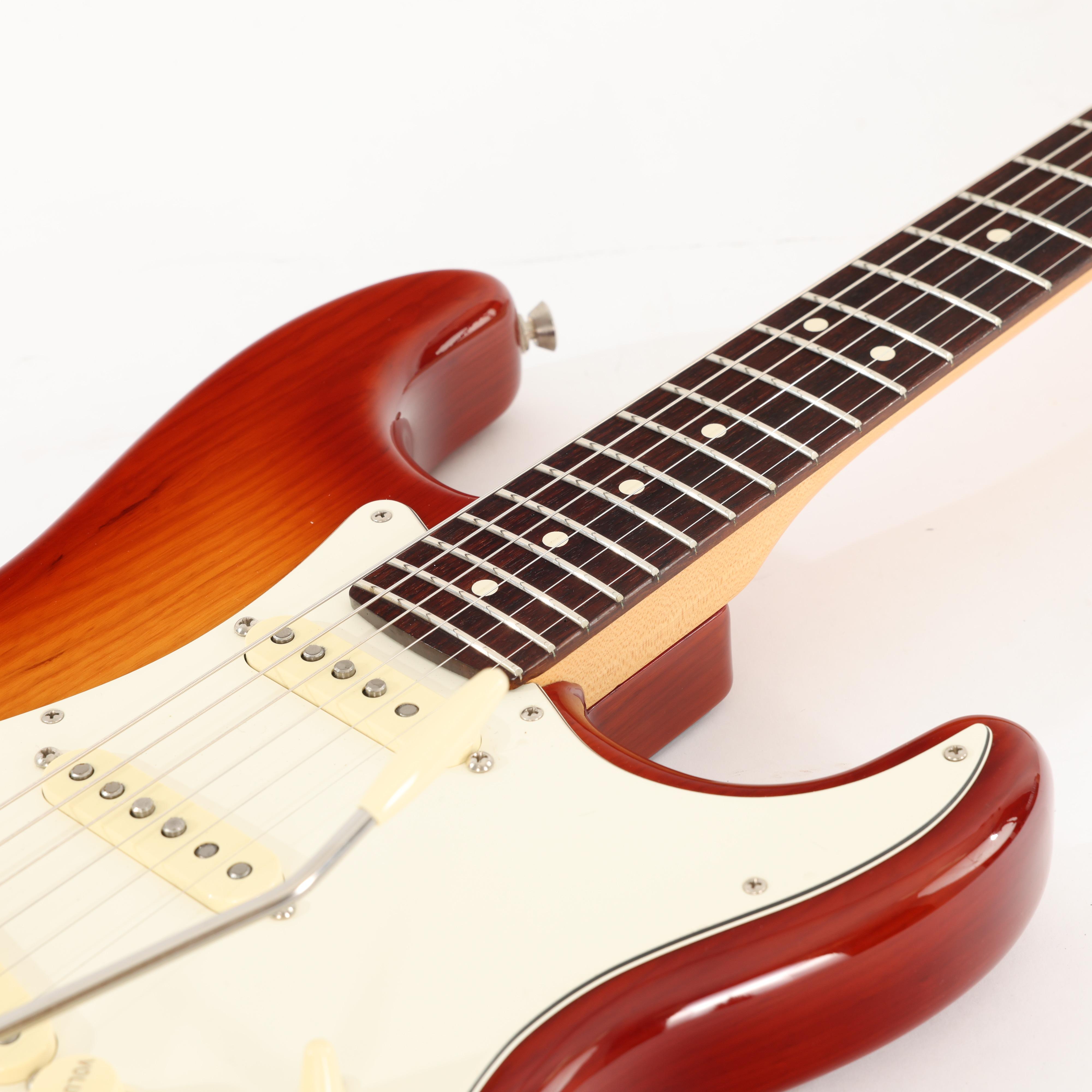 Second Hand Fender American Pro Stratocaster Rosewood Fretboard Sienna Sunburst 355 - SH-122-1355 (6).jpg