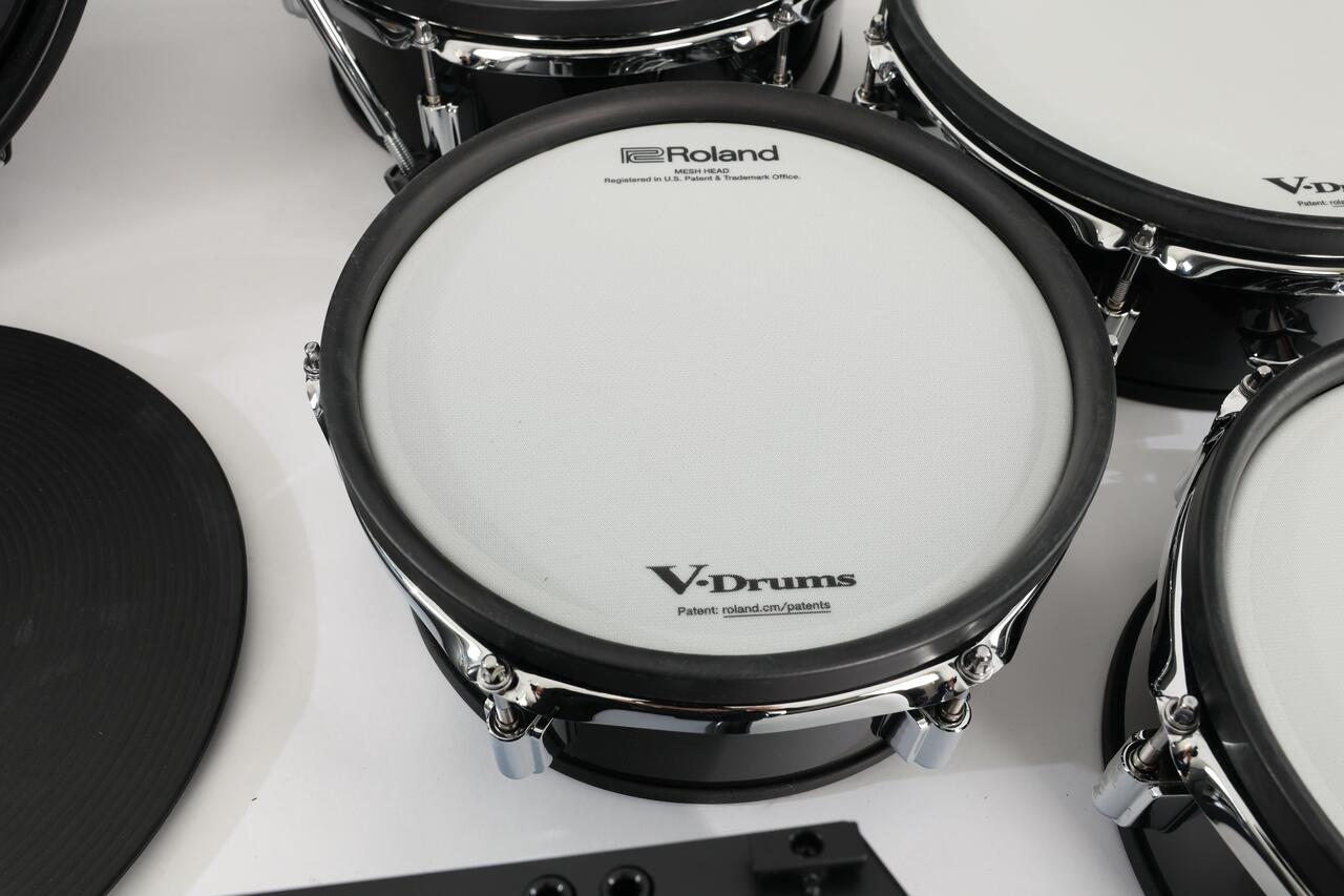 Second Hand Roland VAD306 Drumkit with, hi hat stand, stool and throne 009 - SH-168-0009 (9).jpg
