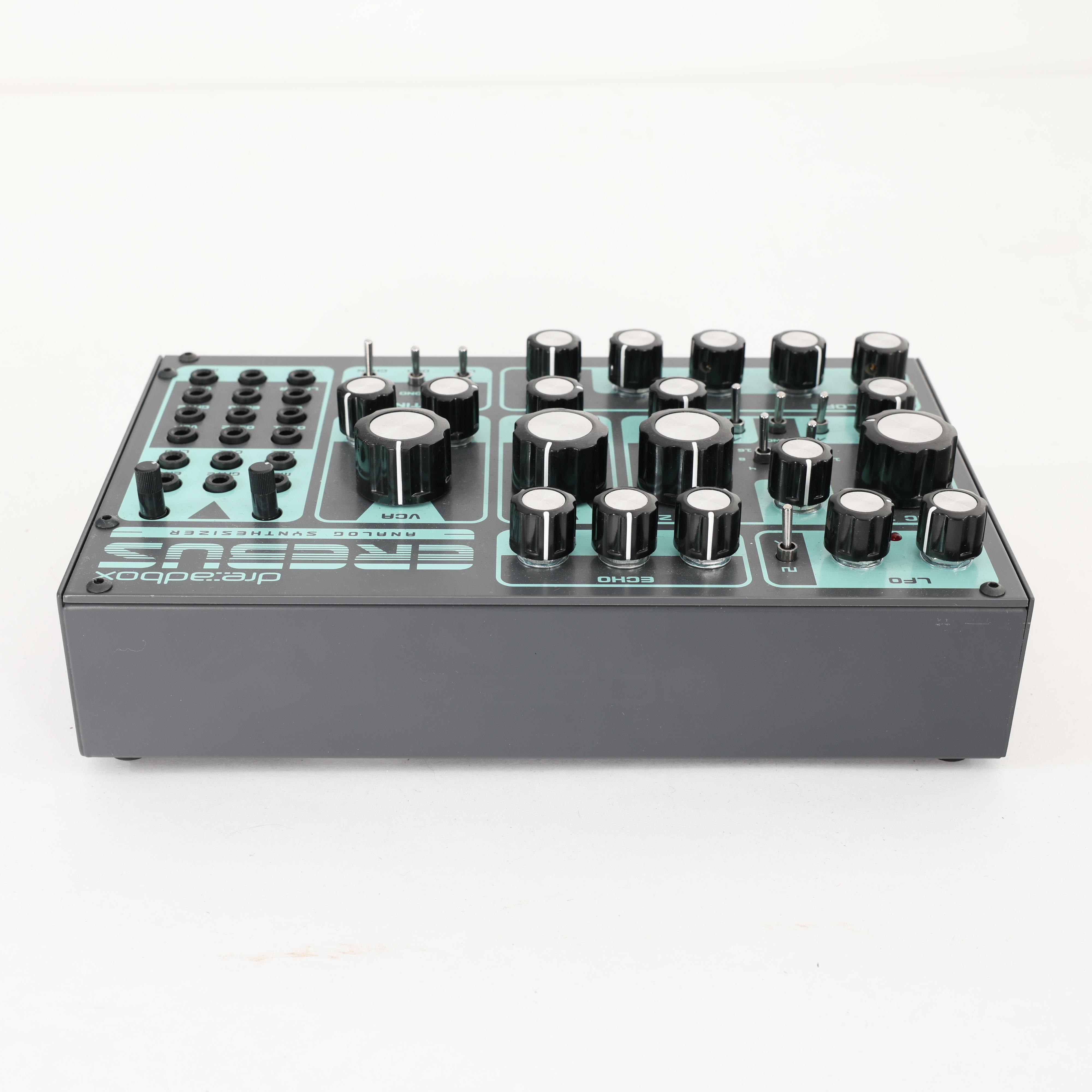 Second Hand Dreadbox Erebus - Analog Paraphonic Synthesizer Reissue 679 - SH-204-1679 (5).jpg