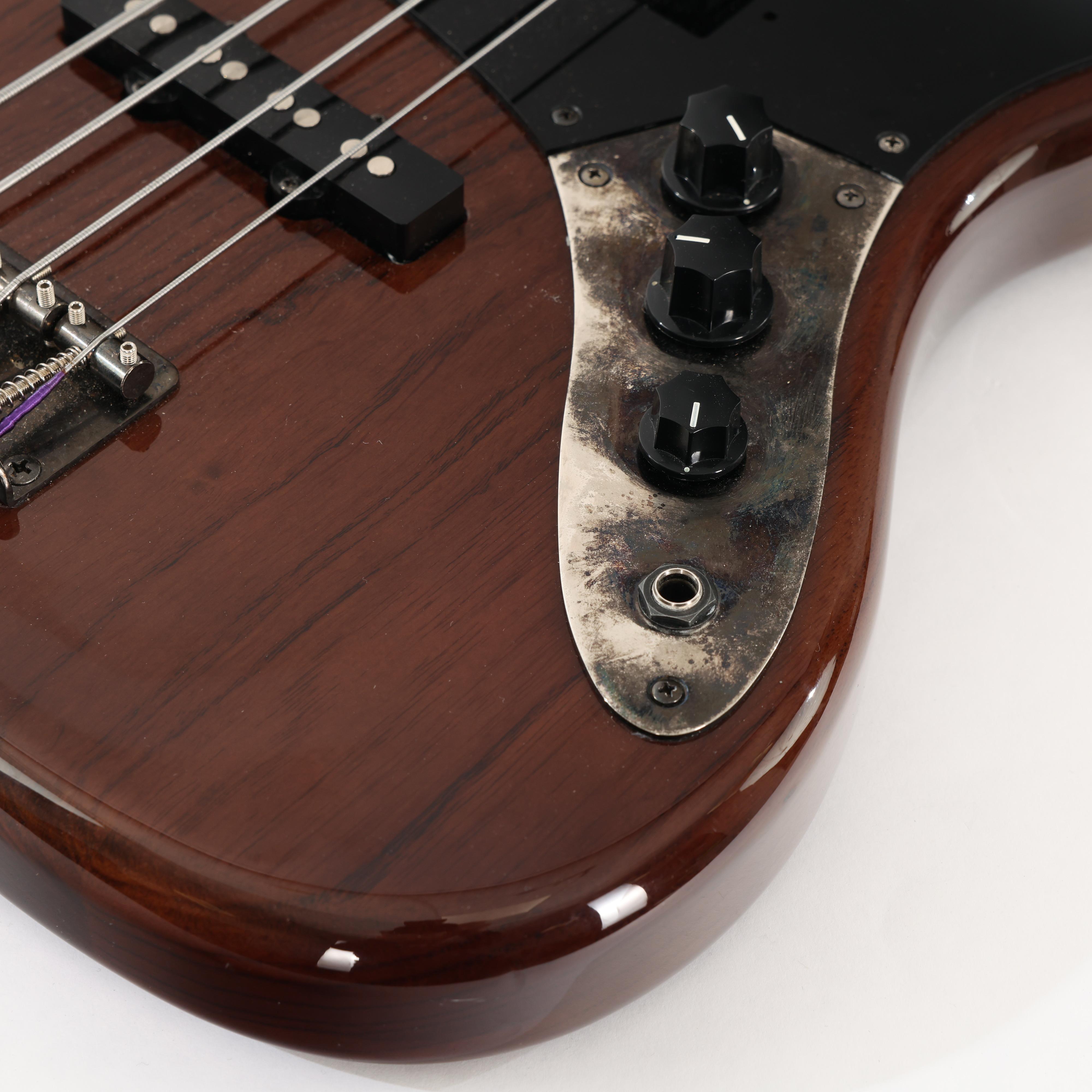 Second Hand Fender MIJ Walnut Jazz Bass 082 - SH-221-0082 (7).jpg