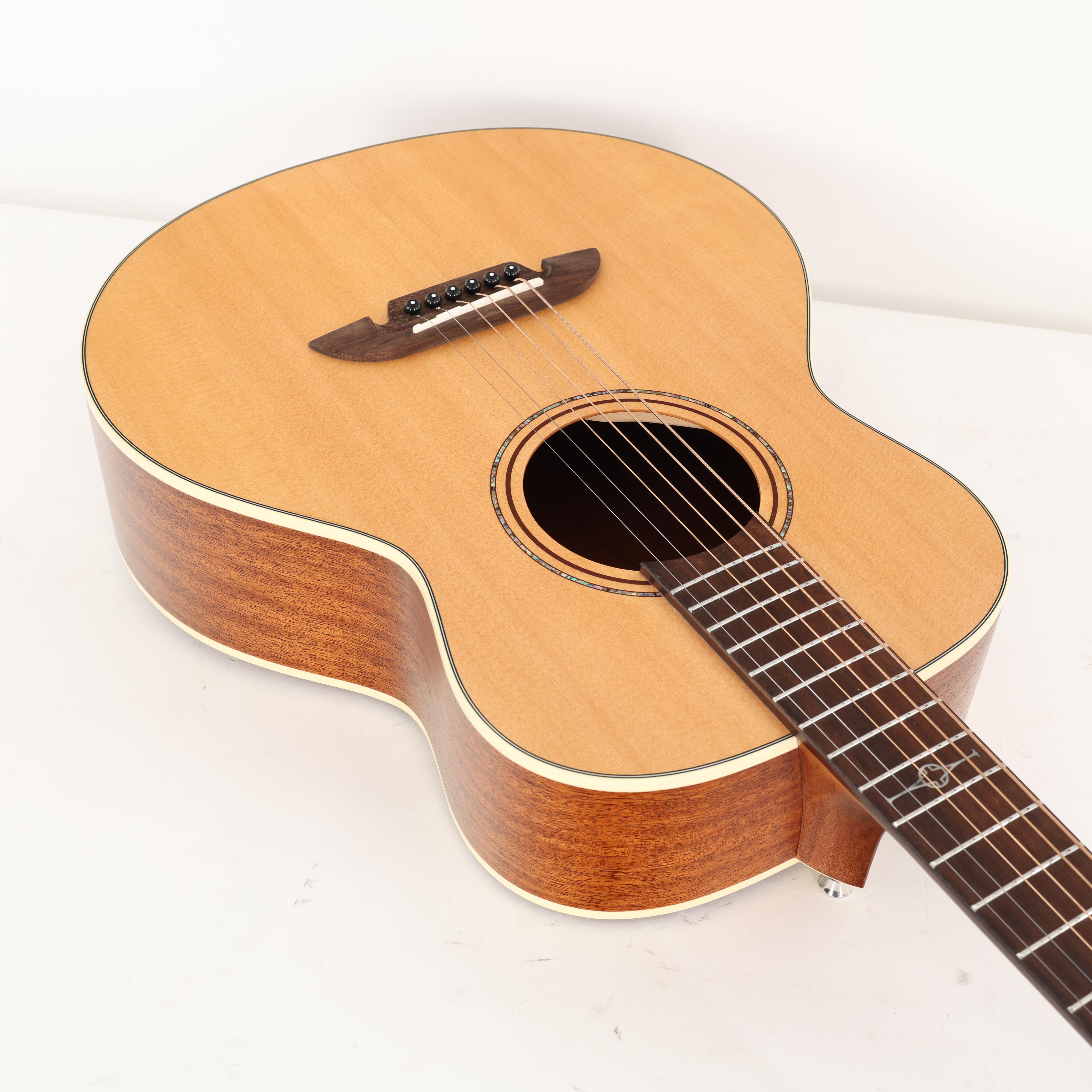 Second Hand Alvarez Artist LJ2 Little Jumbo Acoustic Guitar in Natural 530 - SH-241-6530 (8).jpg
