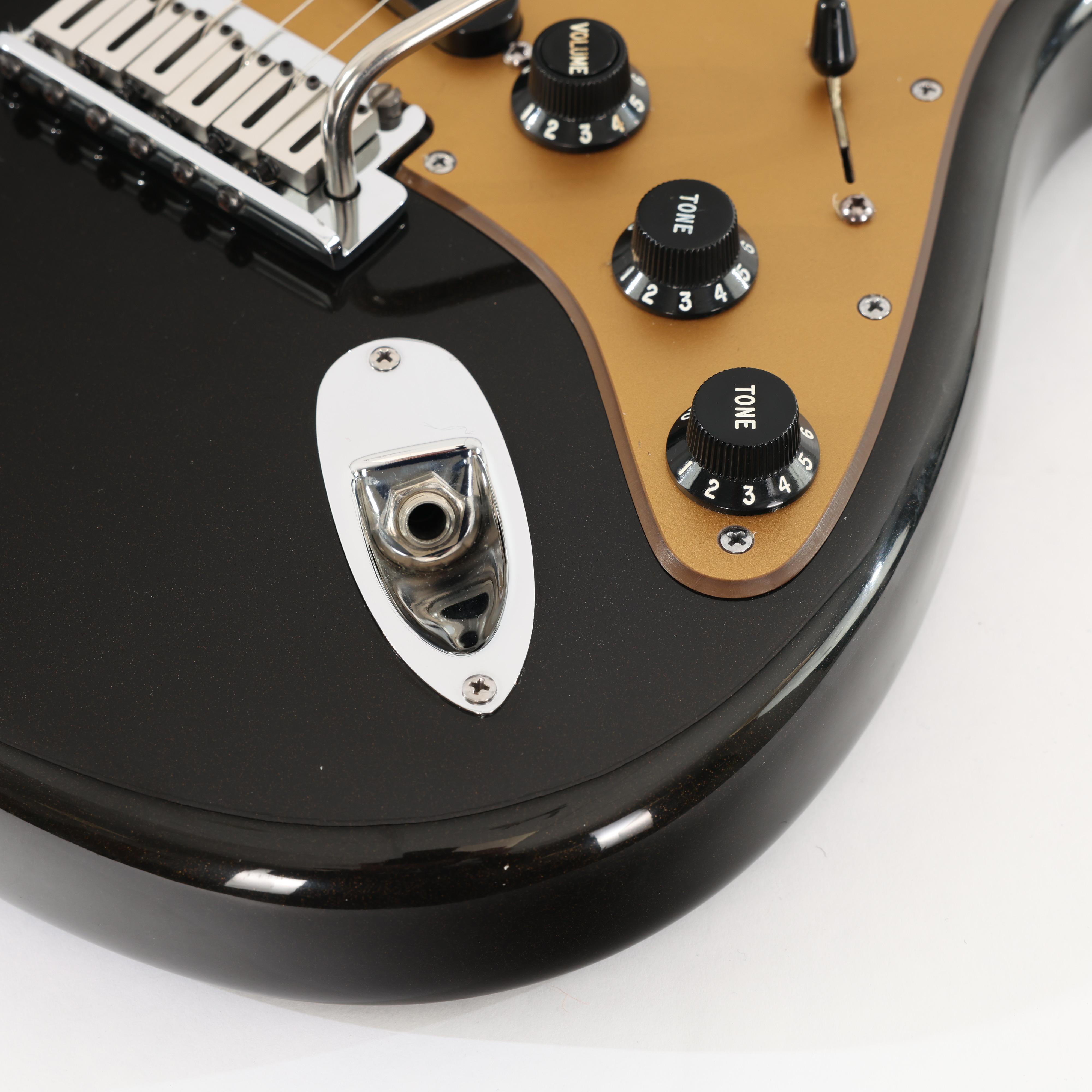 Second Hand Fender American Deluxe Strat 363 - SH-122-1363 (7).jpg