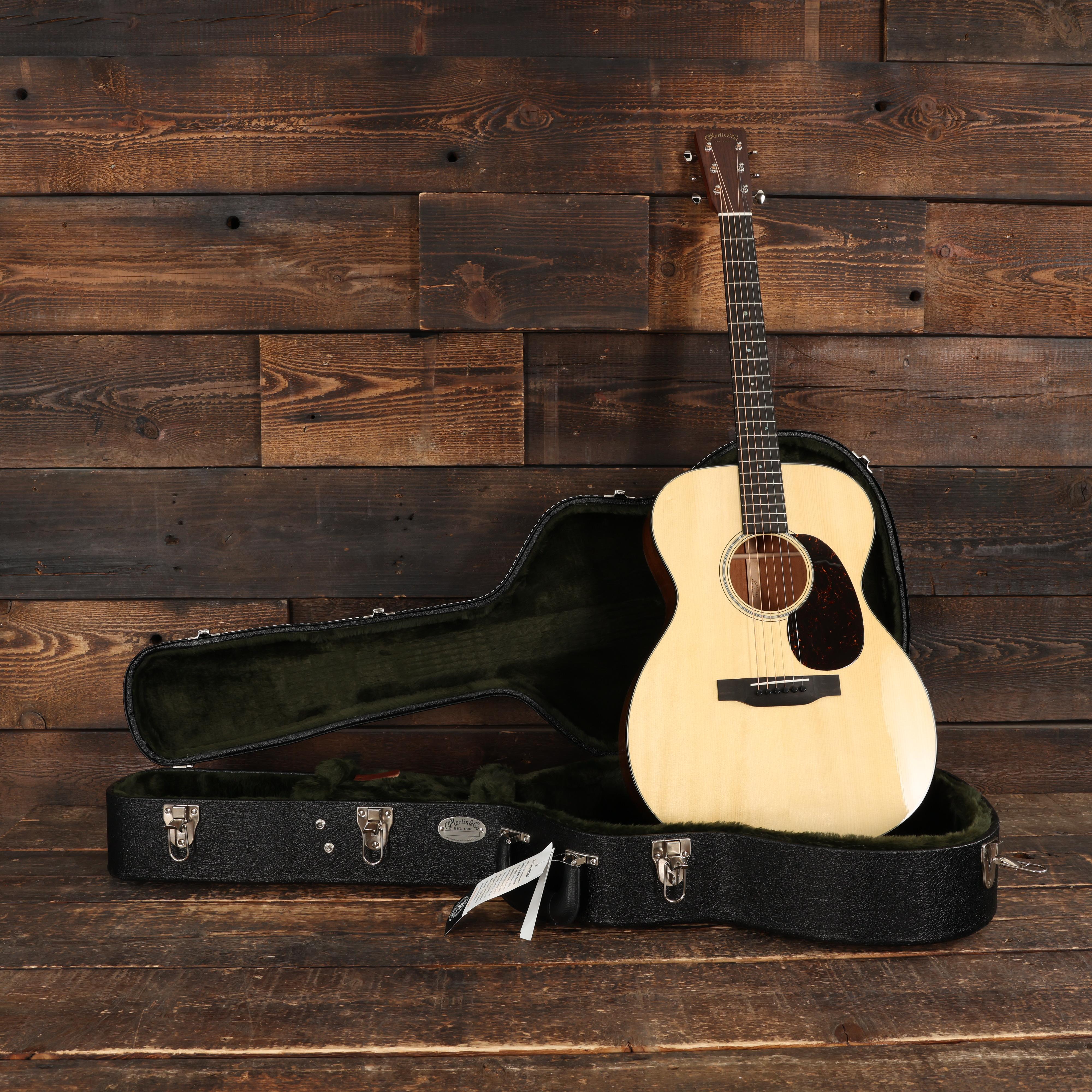 Martin Custom Shop 000-18 Acoustic Guitar - 3048883 (15).JPG