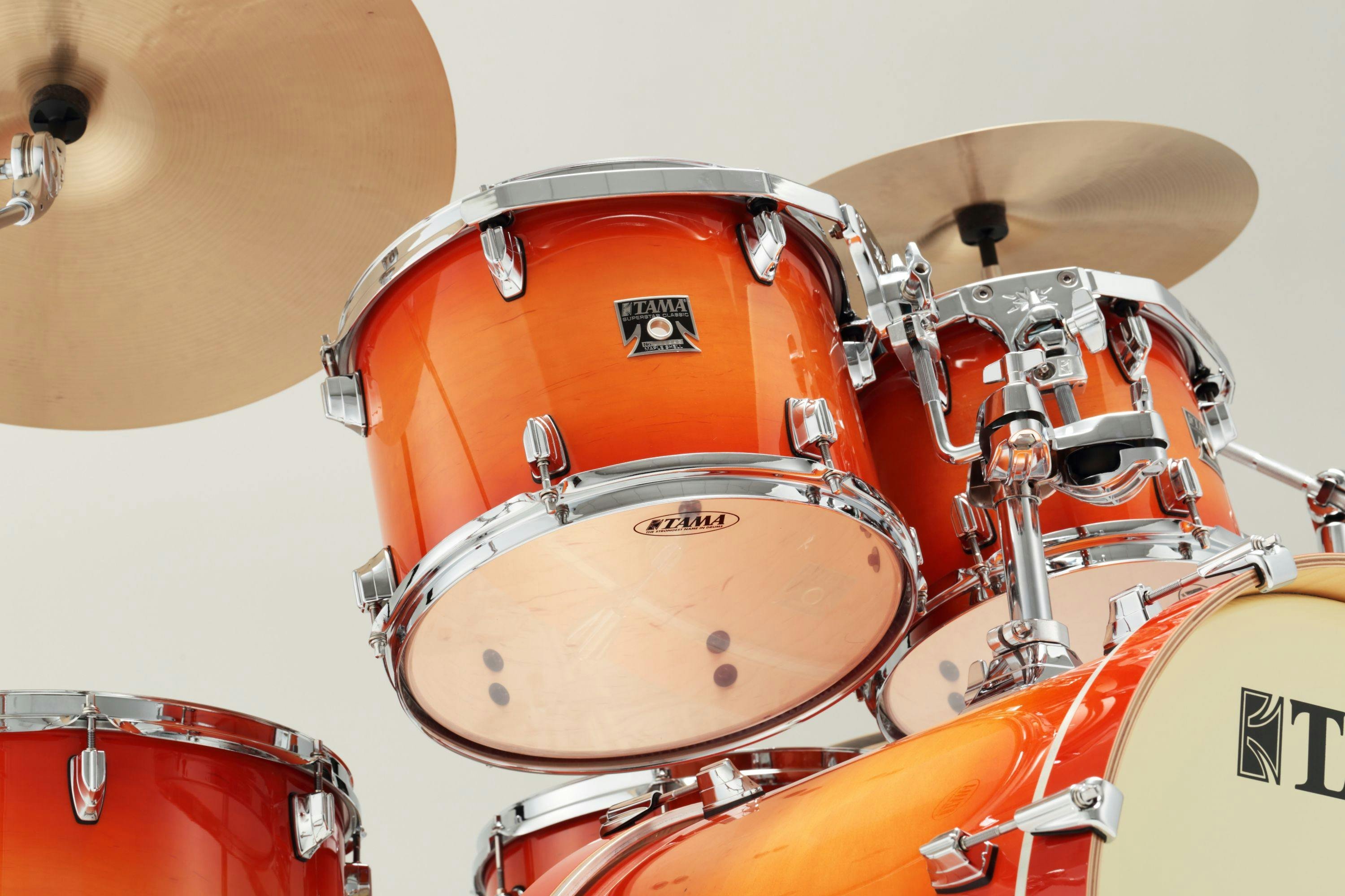 Tama Superstar Classic Maple 22" 5-piece Acoustic Shell Pack in Tangerine Lacquer Burst - 281882-CL52KS_TLB_Detail2_GZ.jpg