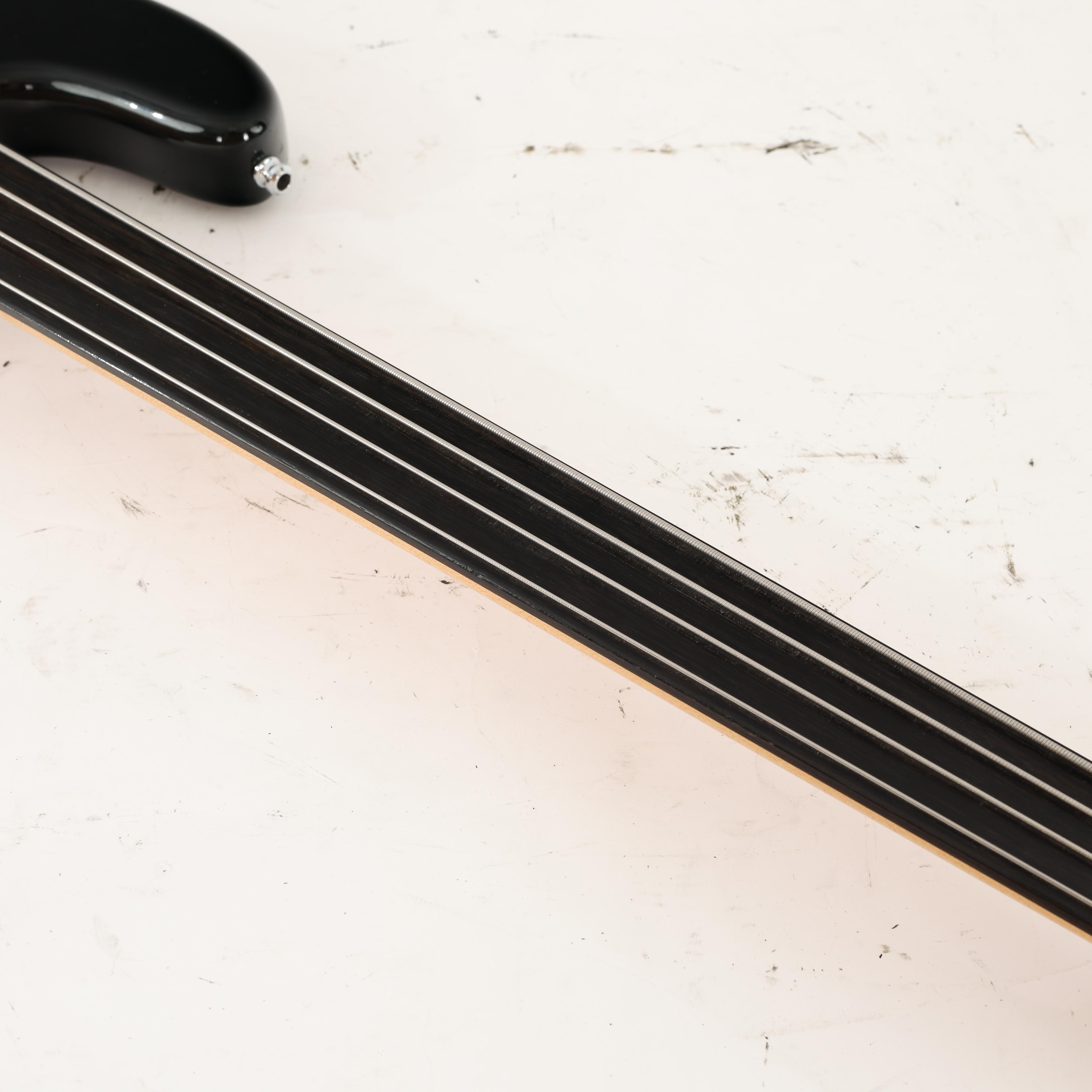 Second Hand Fender US Tony Franklin Fretless Precision 4 String Bass, Black 043 - SH-213-0043 (10).jpg