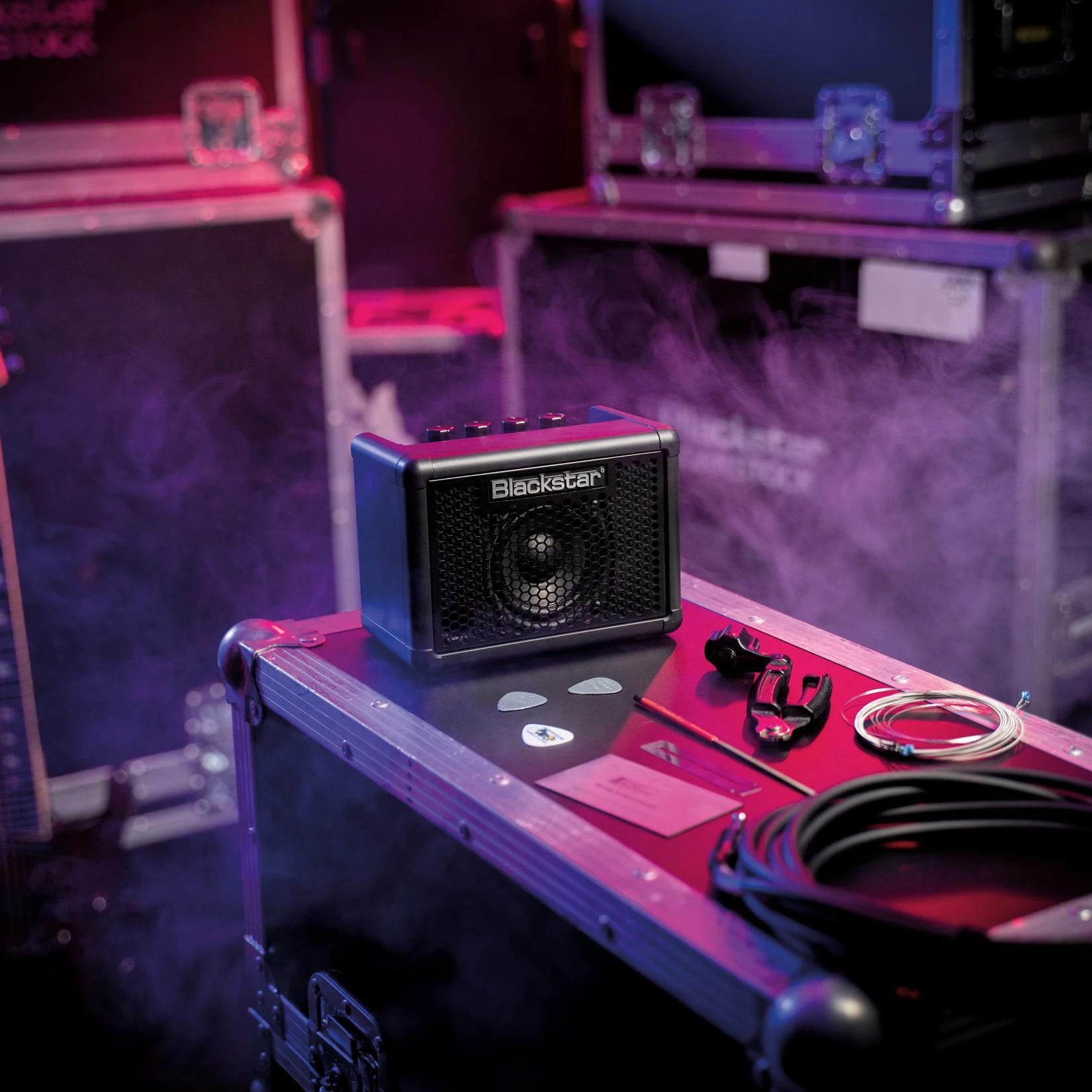 Blackstar Fly 3 High Gain Mini Guitar Amp - BA102111-H-Lifestyle.jpg