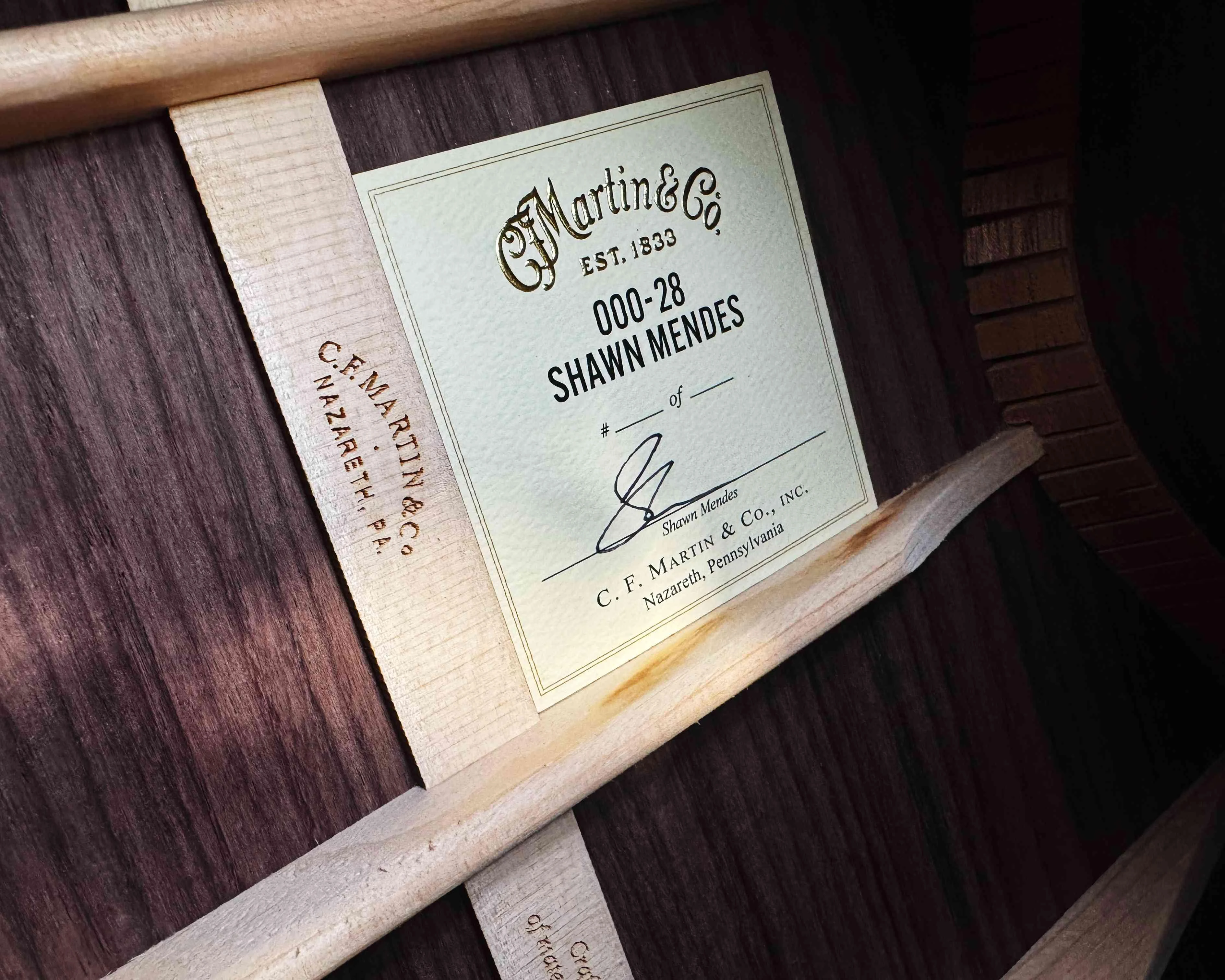 Martin 000-28 Shawn Mendes Acoustic Guitar - 000-28MENDES-11.jpg